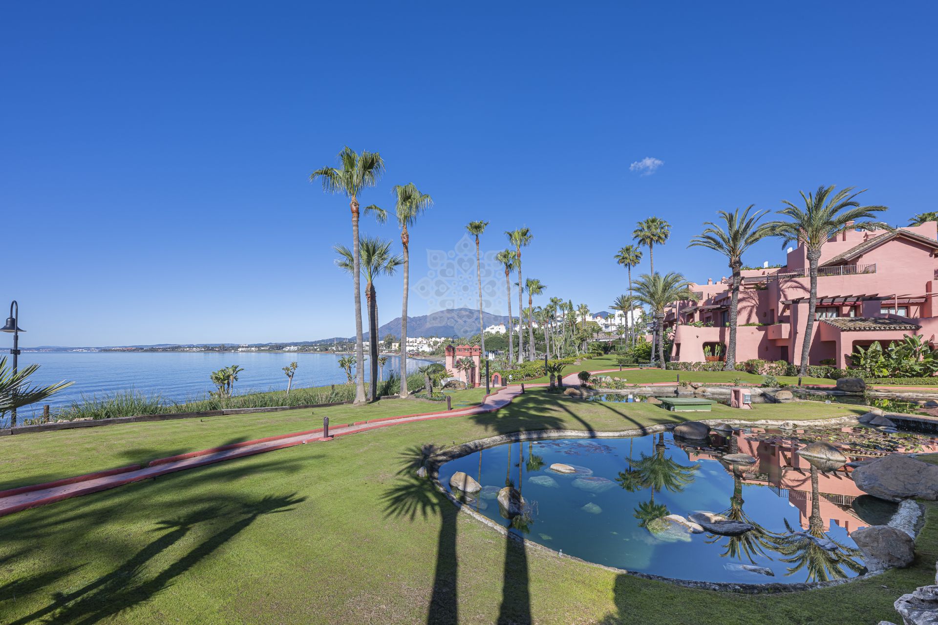 Ground Floor Apartment in Cabo Bermejo, Estepona