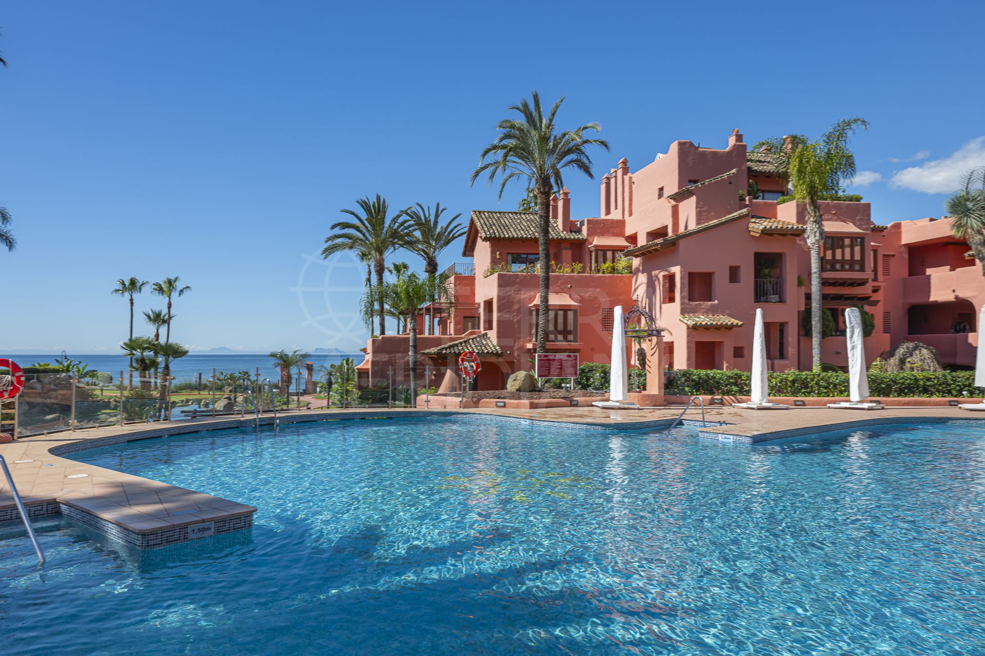 Ground Floor Apartment in Cabo Bermejo, Estepona