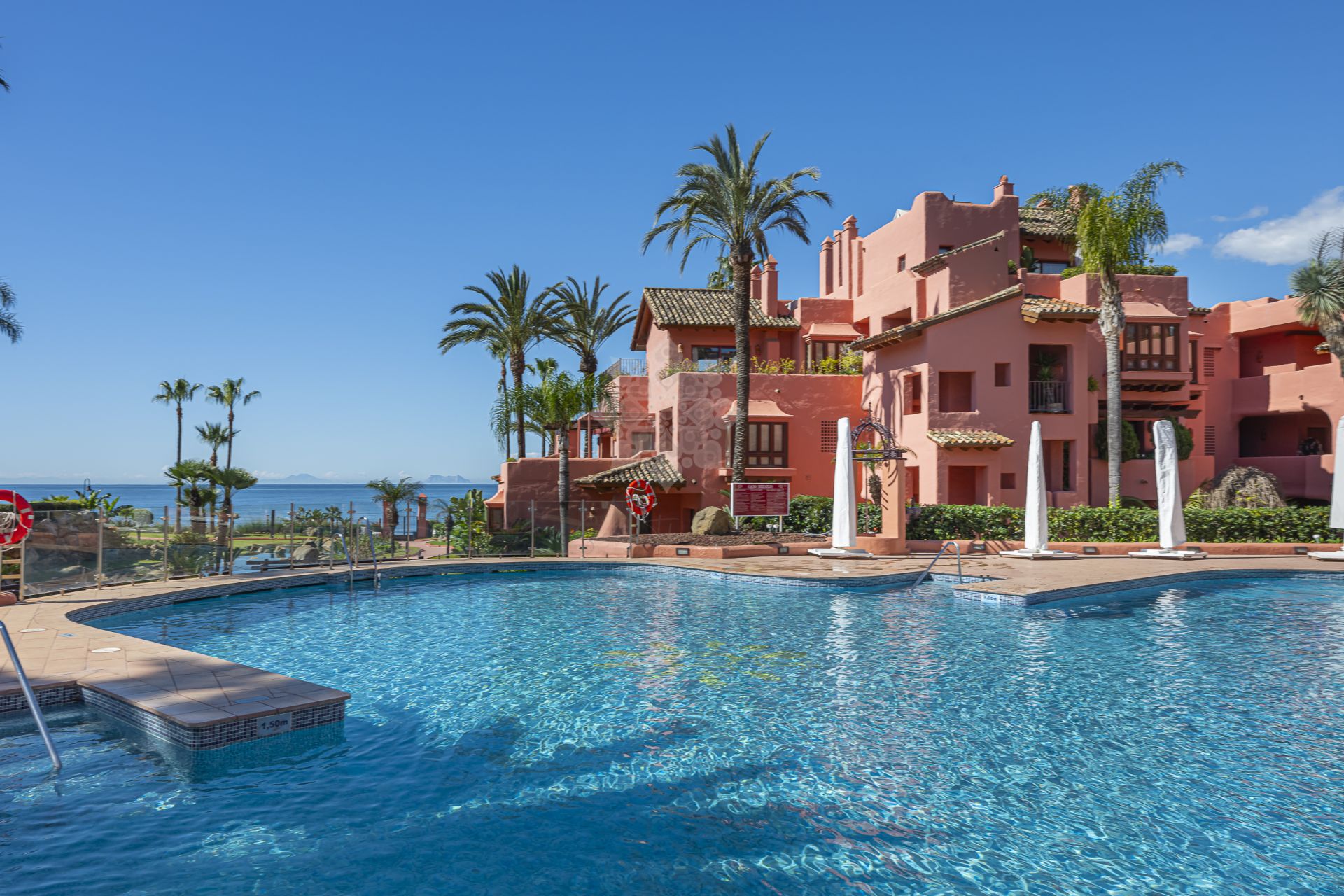 Ground Floor Apartment in Cabo Bermejo, Estepona