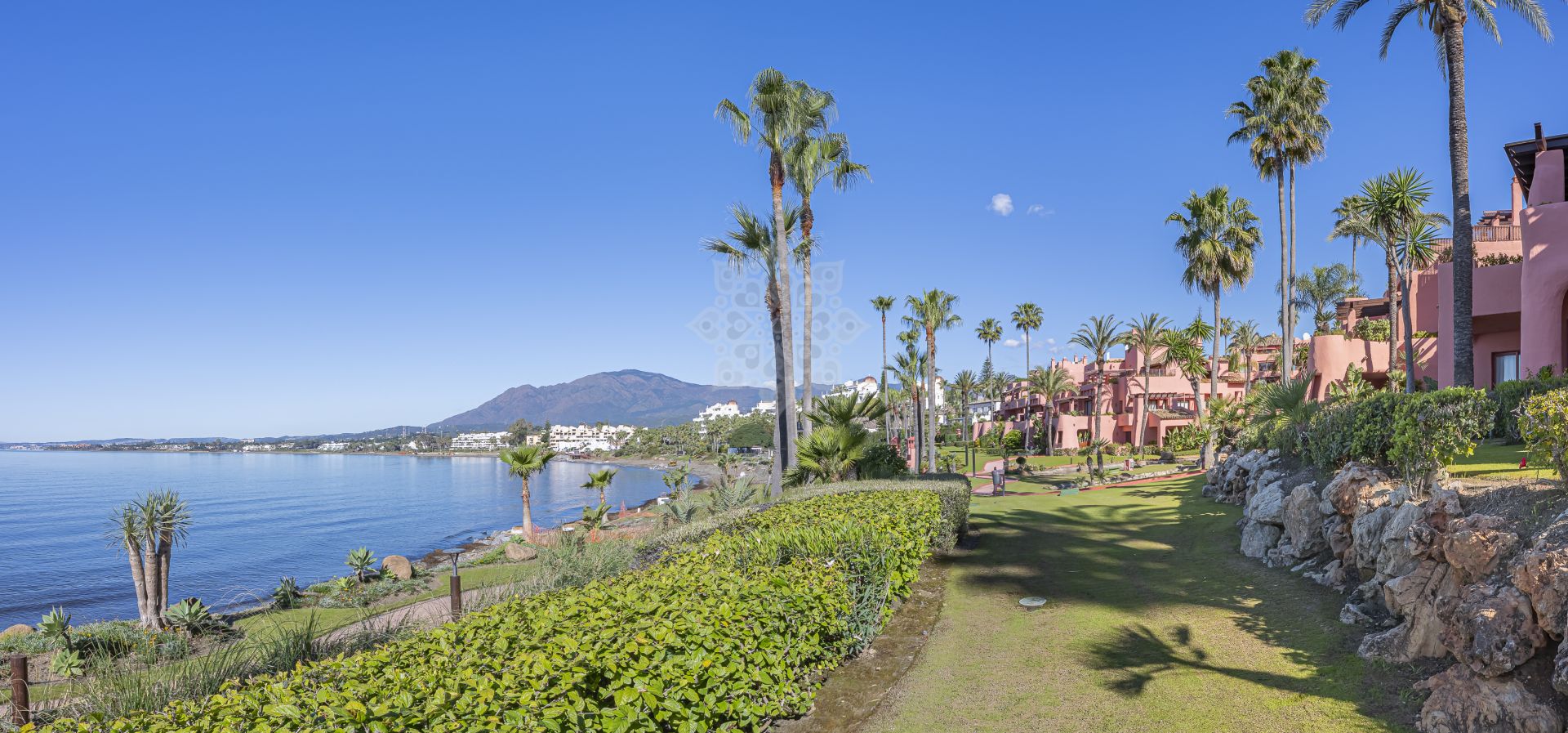 Ground Floor Apartment in Cabo Bermejo, Estepona