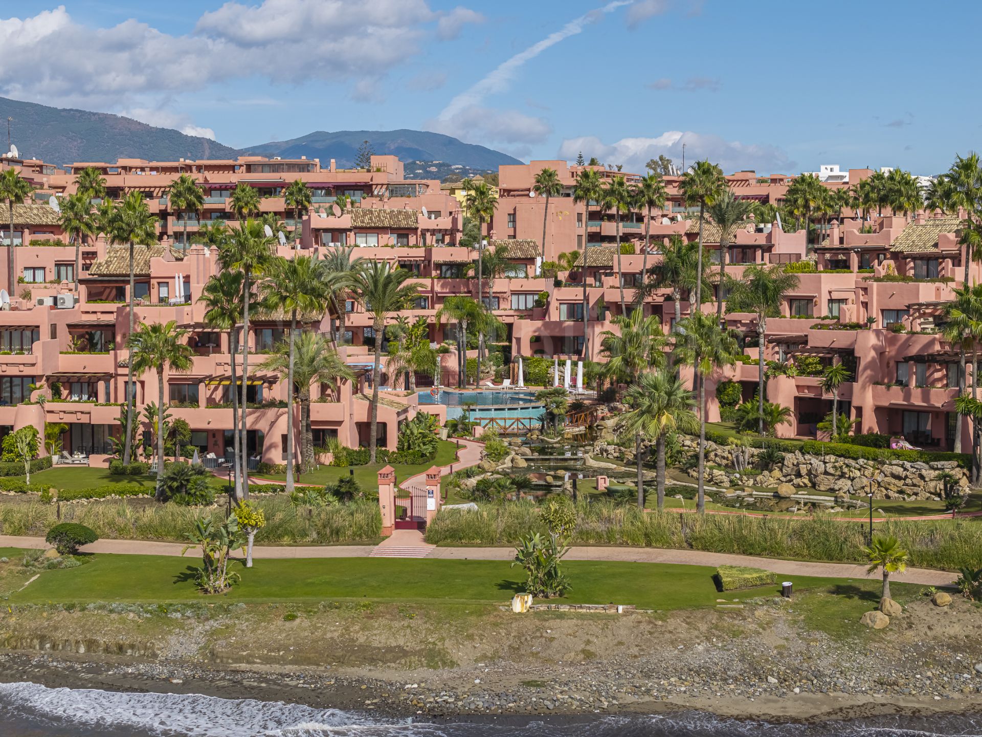 Apartamento Planta Baja en Cabo Bermejo, Estepona