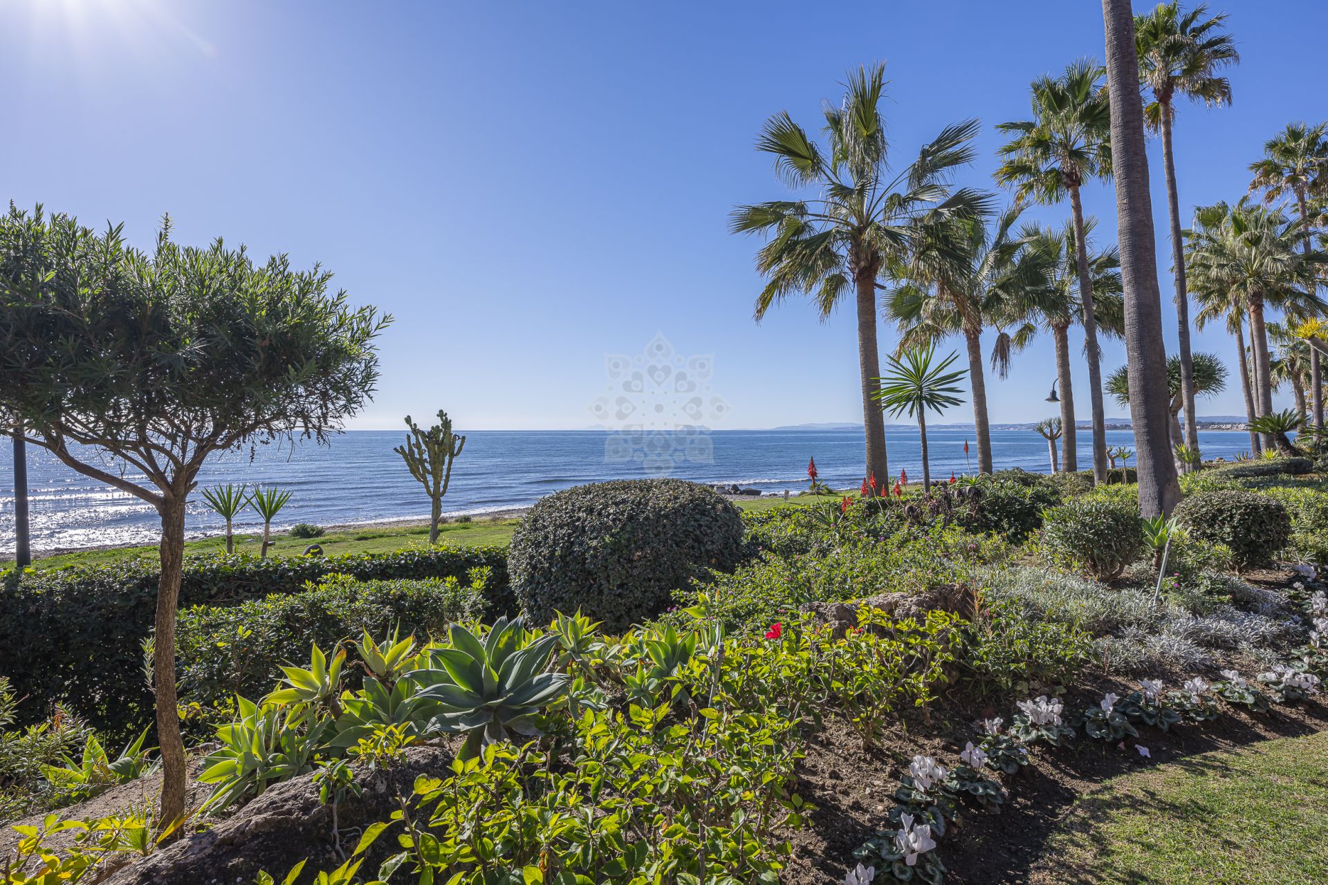 Ground Floor Apartment in Menara Beach, Estepona