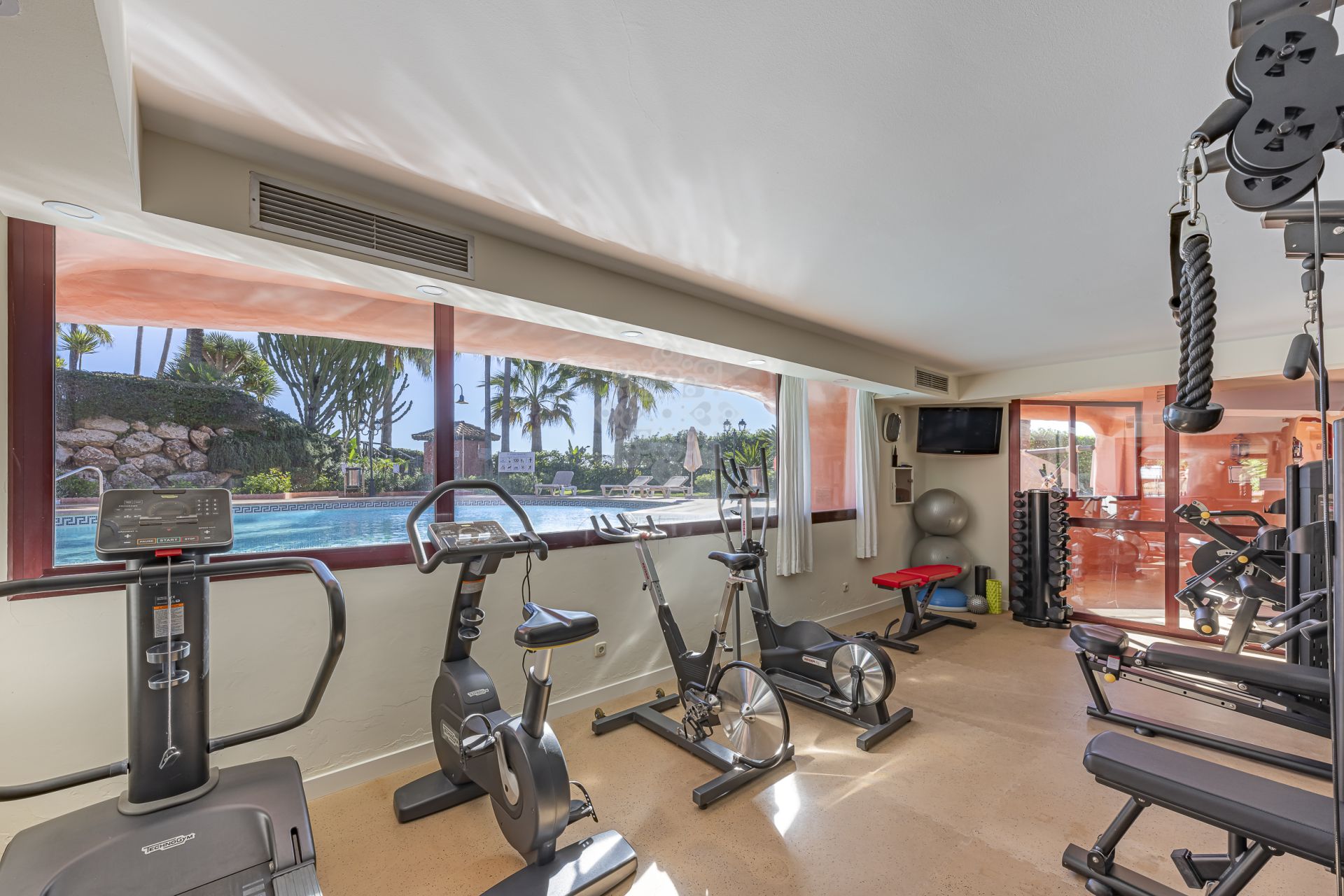Ground Floor Apartment in Menara Beach, Estepona
