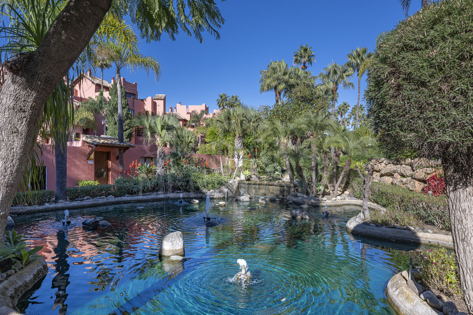 Ground Floor Apartment in Menara Beach, Estepona