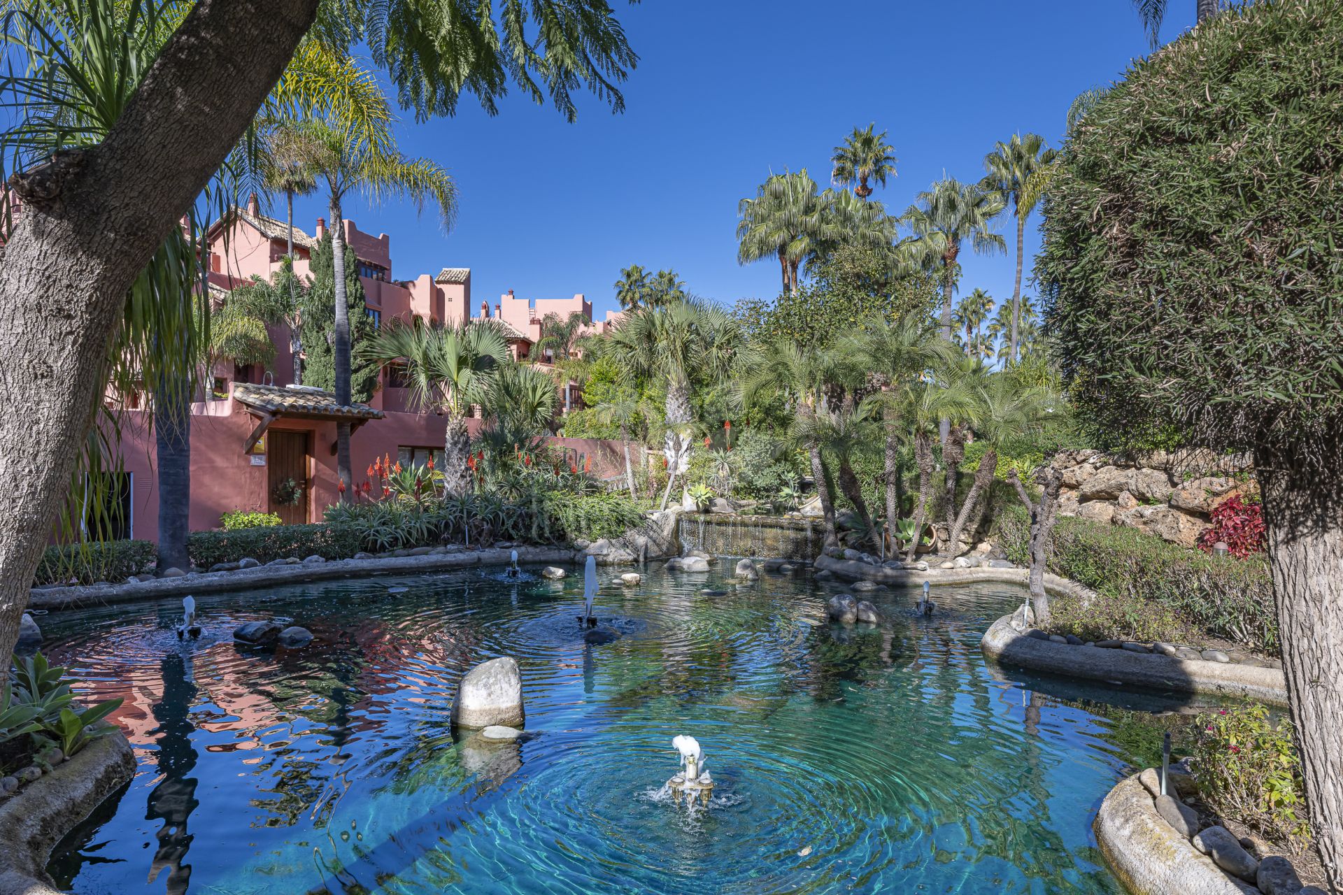 Ground Floor Apartment in Menara Beach, Estepona