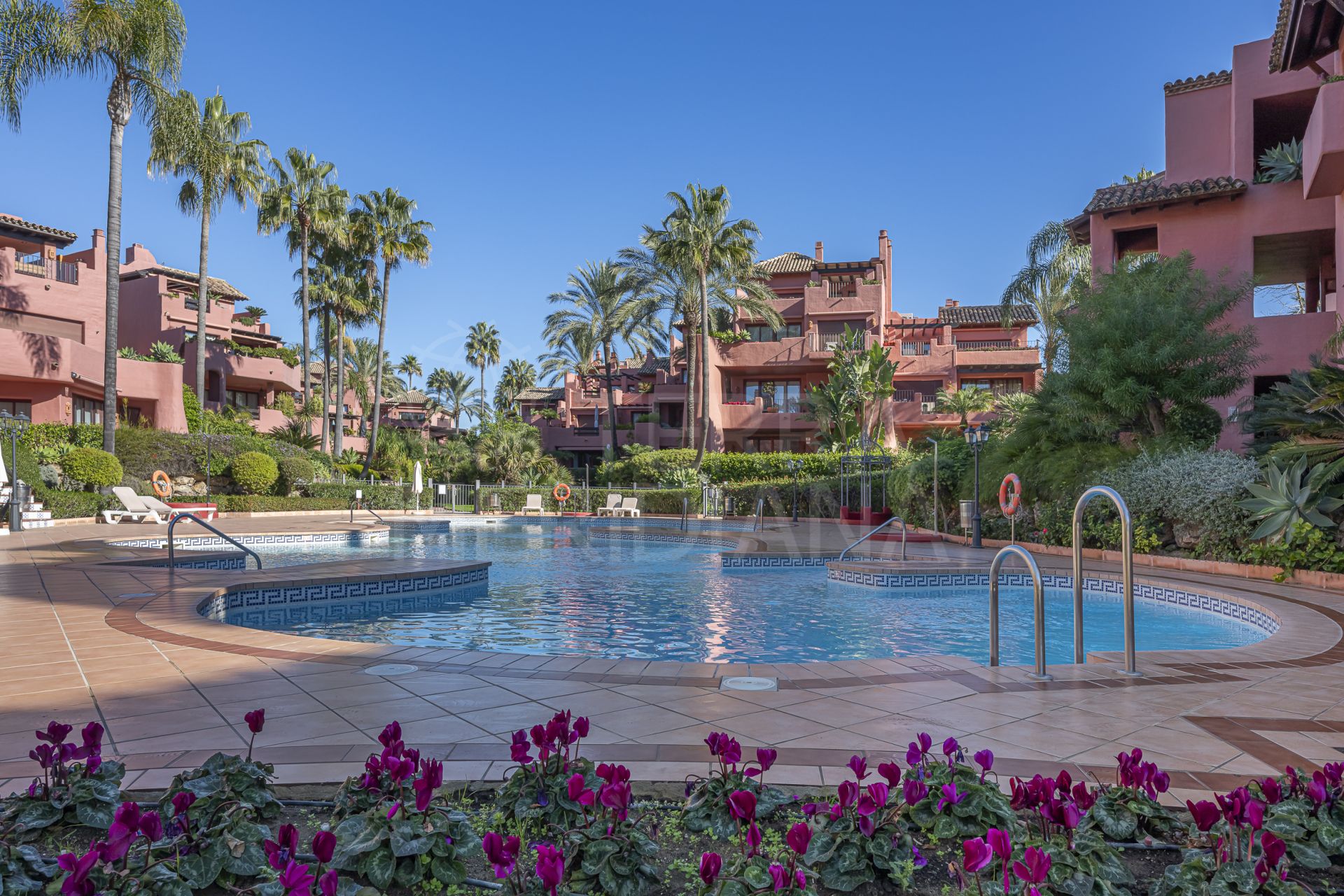Ground Floor Apartment in Menara Beach, Estepona