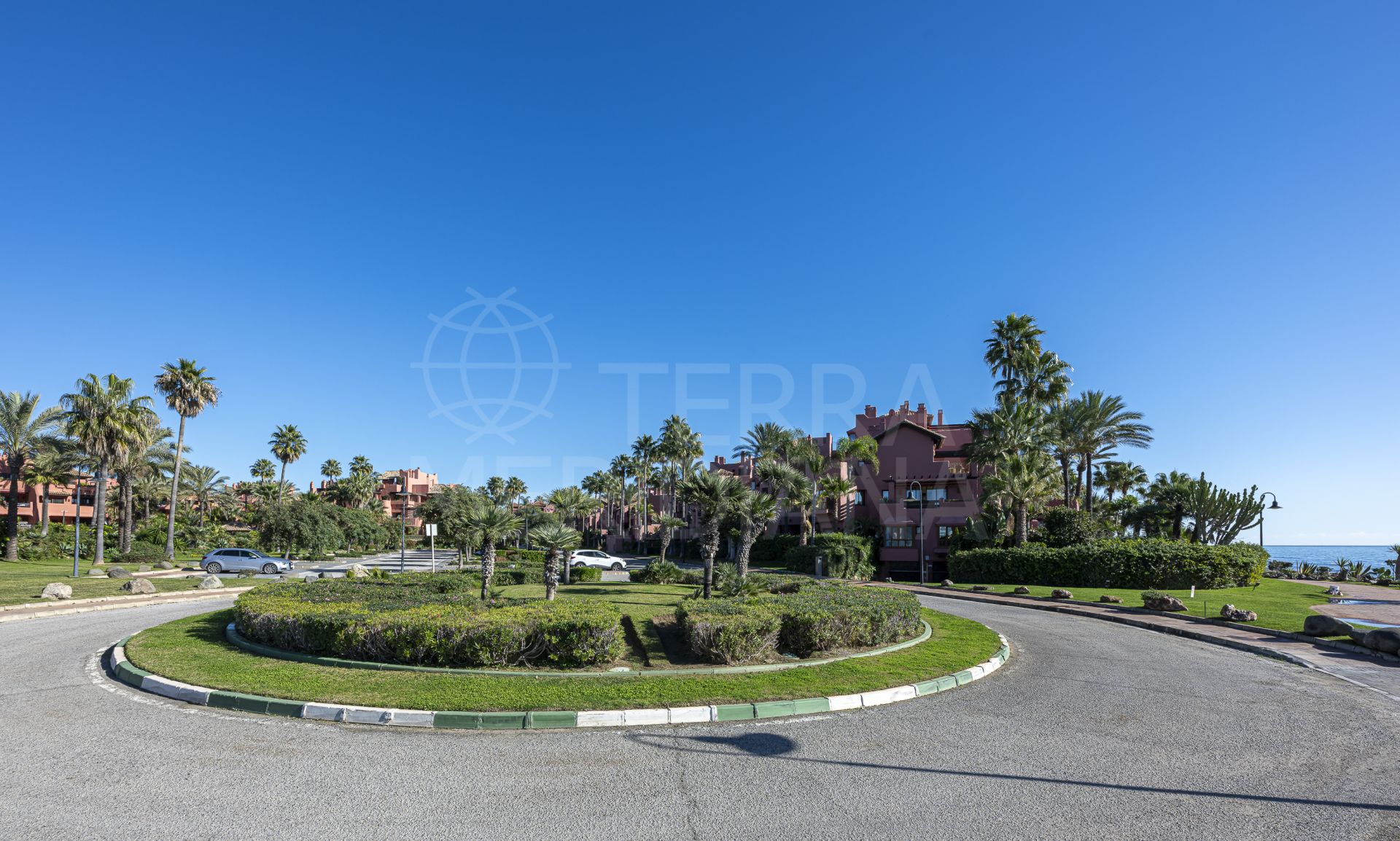 Ground Floor Apartment in Menara Beach, Estepona