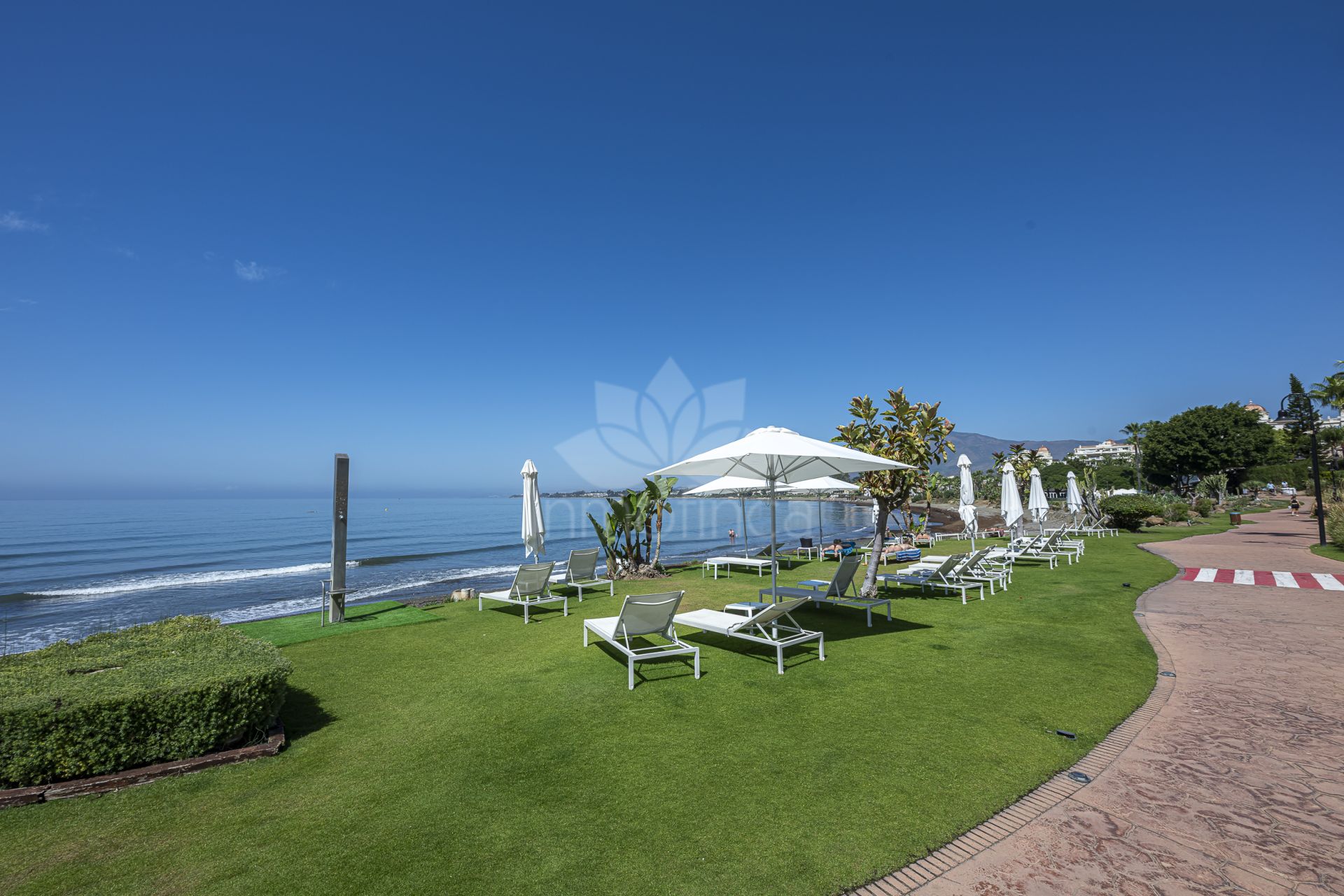 Ground Floor Apartment in Menara Beach, Estepona
