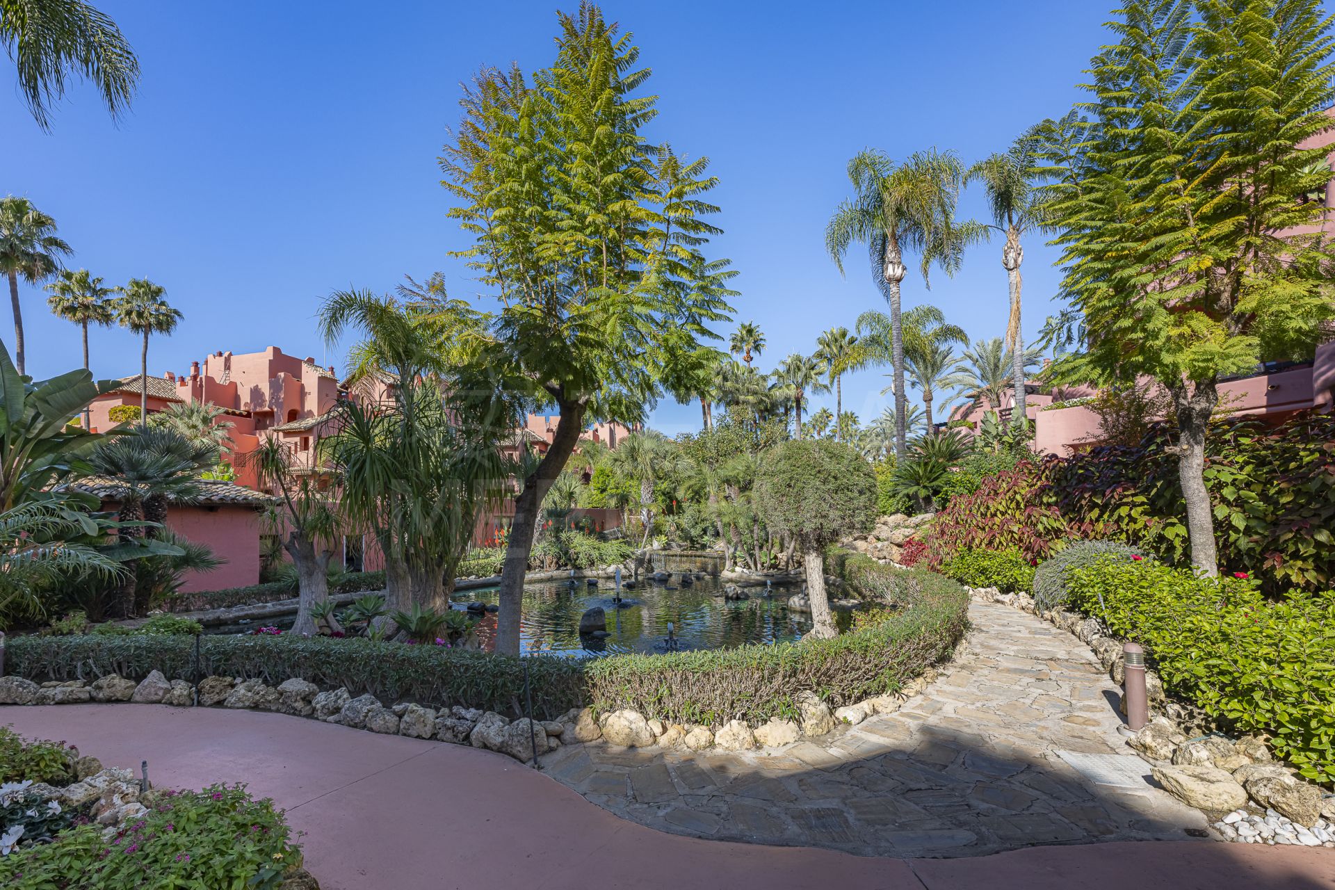 Ground Floor Apartment in Menara Beach, Estepona