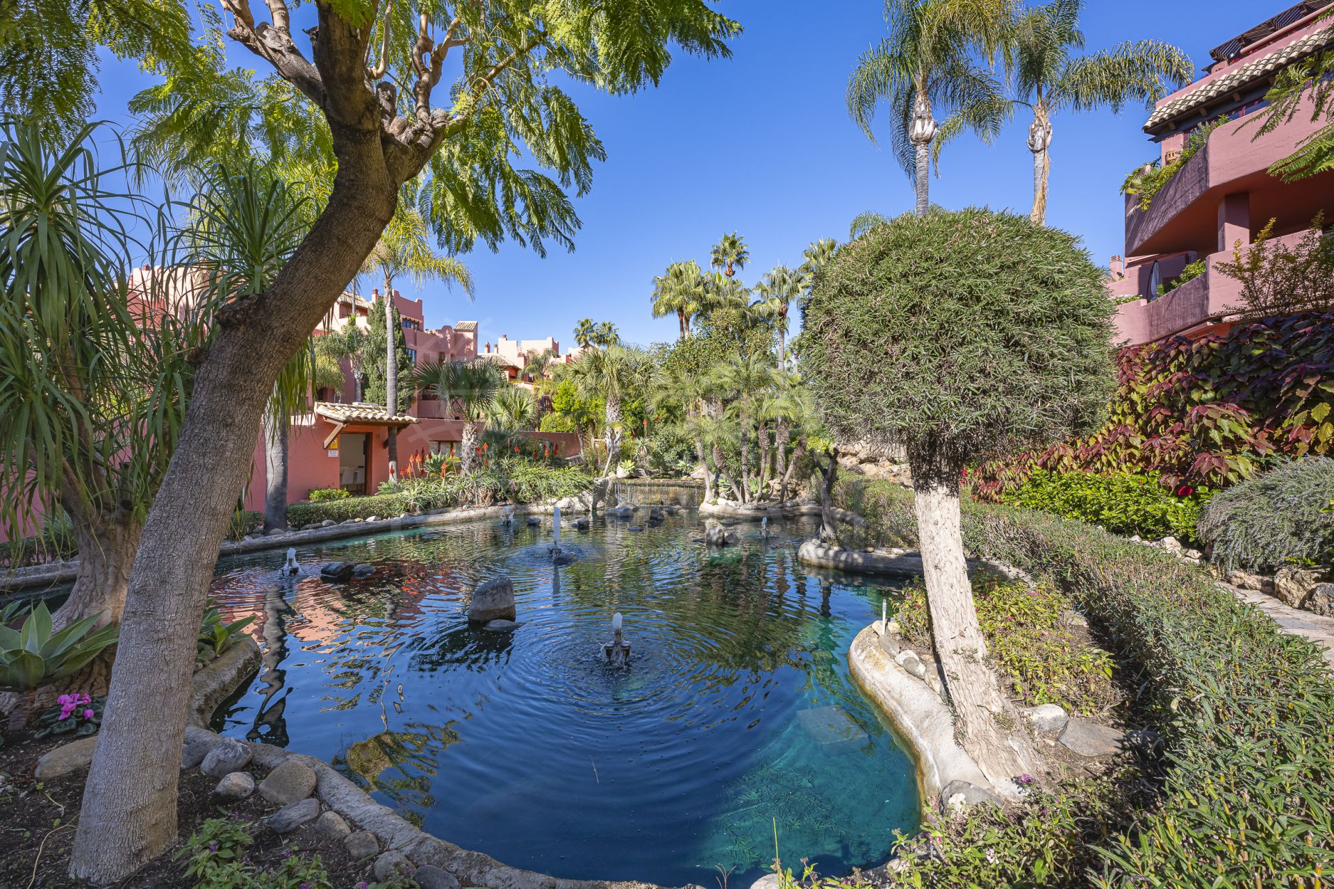 Ground Floor Apartment in Menara Beach, Estepona