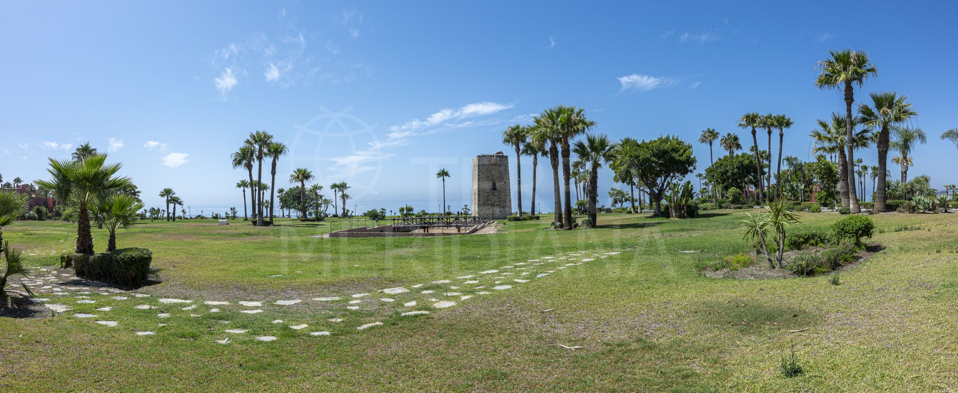 Ground Floor Apartment in Menara Beach, Estepona