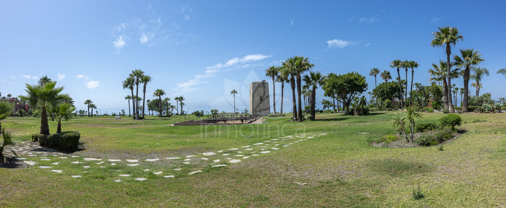 Ground Floor Apartment in Menara Beach, Estepona