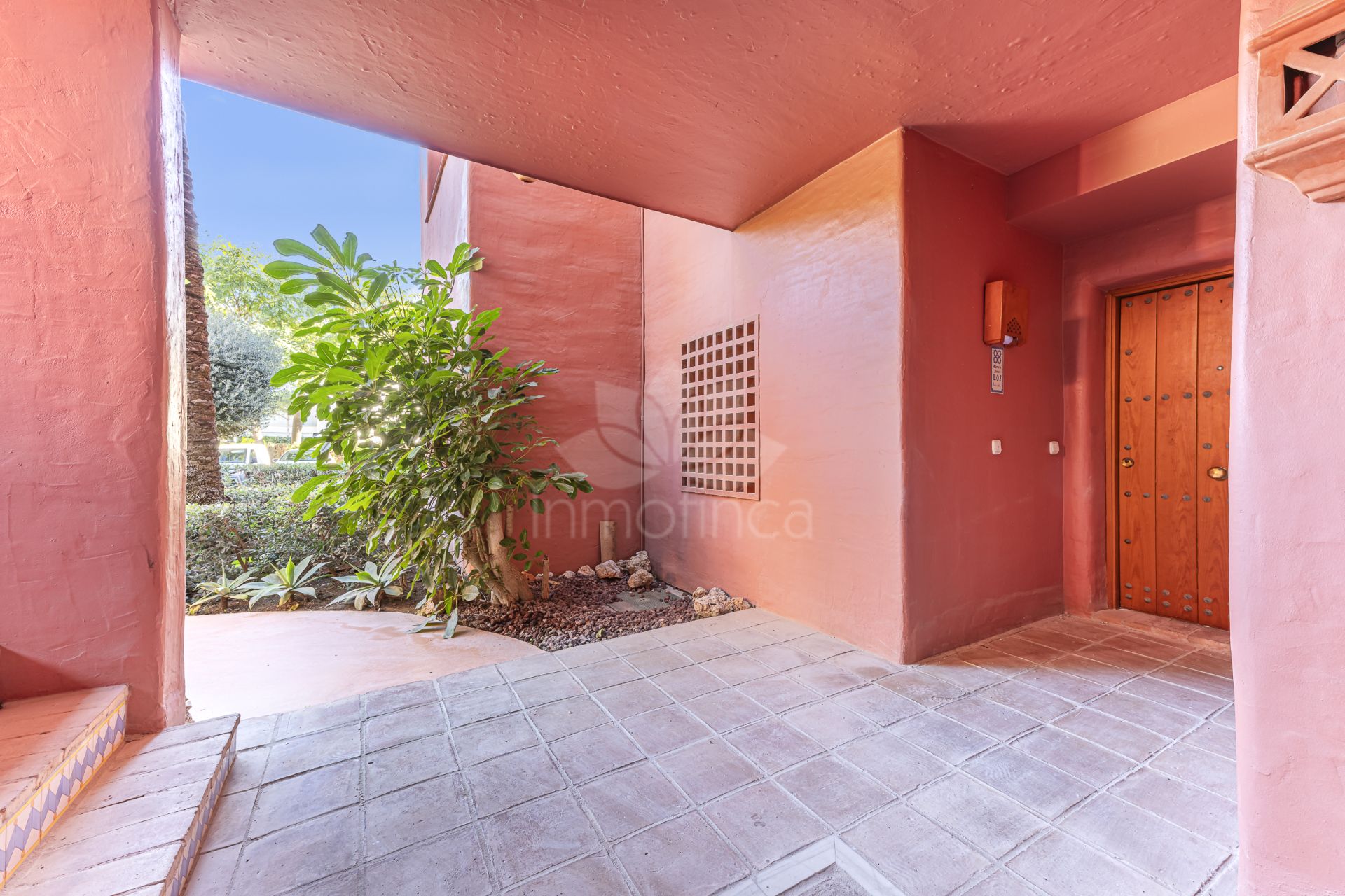 Ground Floor Apartment in Menara Beach, Estepona