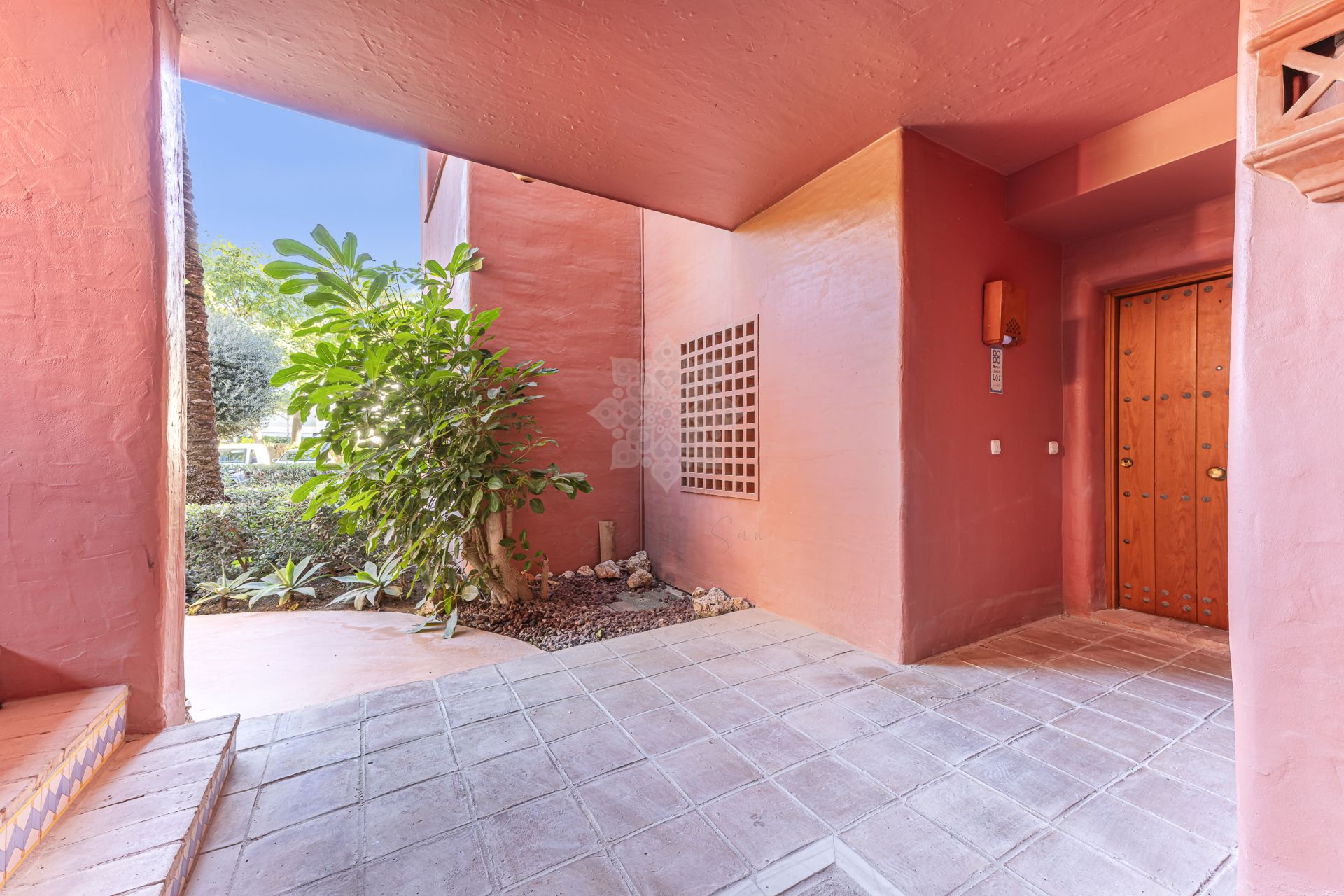 Ground Floor Apartment in Menara Beach, Estepona