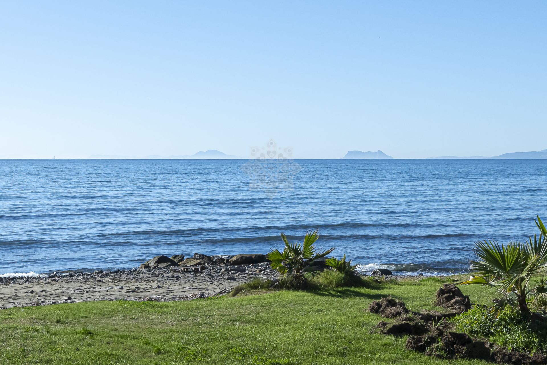 Ground Floor Apartment in Menara Beach, Estepona