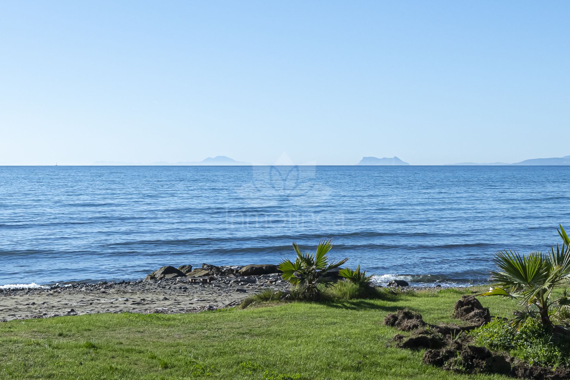Ground Floor Apartment in Menara Beach, Estepona