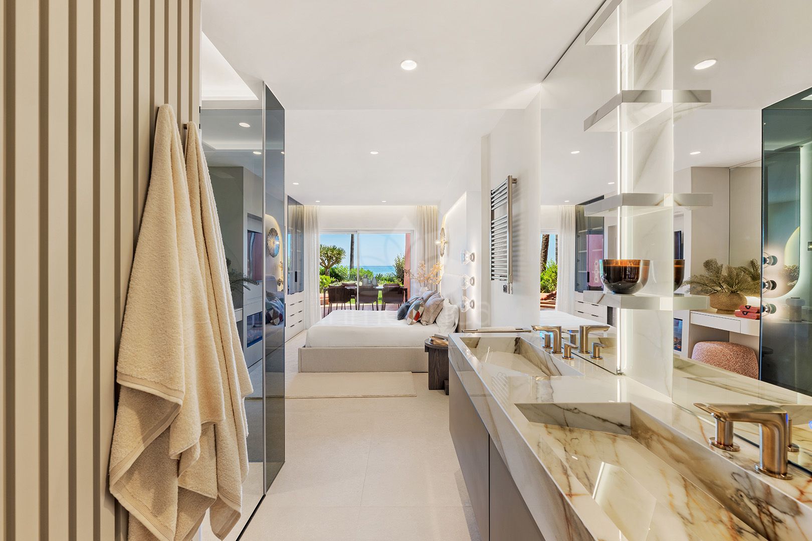 Ground Floor Apartment in Menara Beach, Estepona