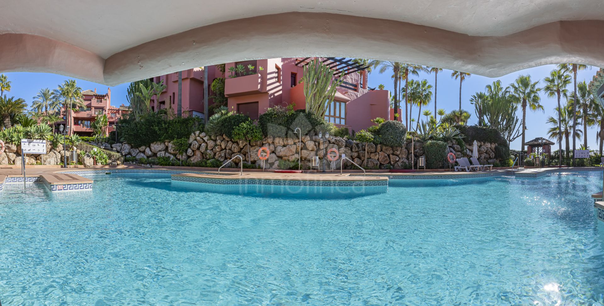 Ground Floor Apartment in Menara Beach, Estepona