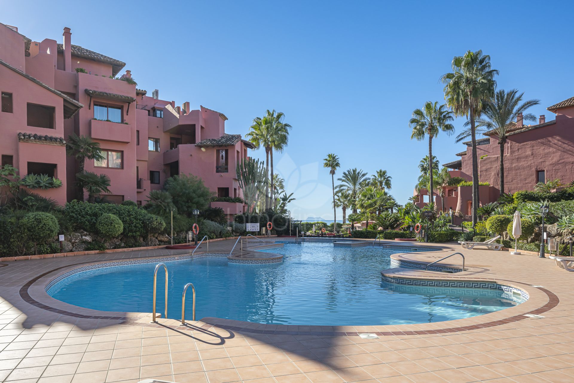 Ground Floor Apartment in Menara Beach, Estepona