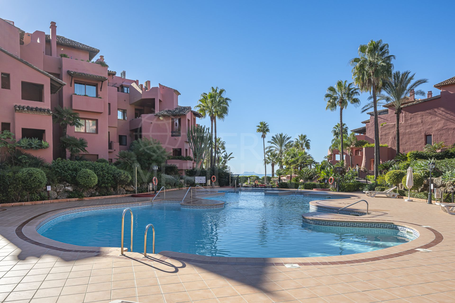 Ground Floor Apartment in Menara Beach, Estepona