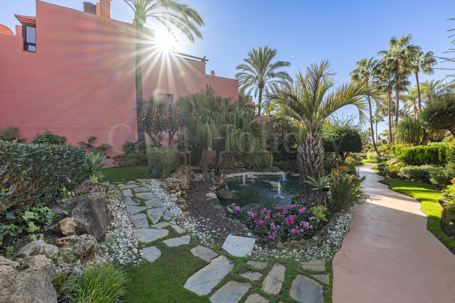 Apartamento Planta Baja en Menara Beach, Estepona