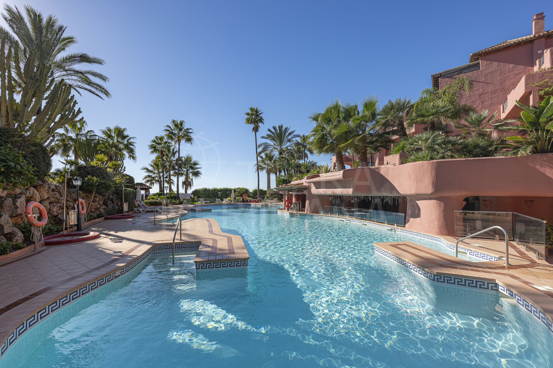 Ground Floor Apartment in Menara Beach, Estepona