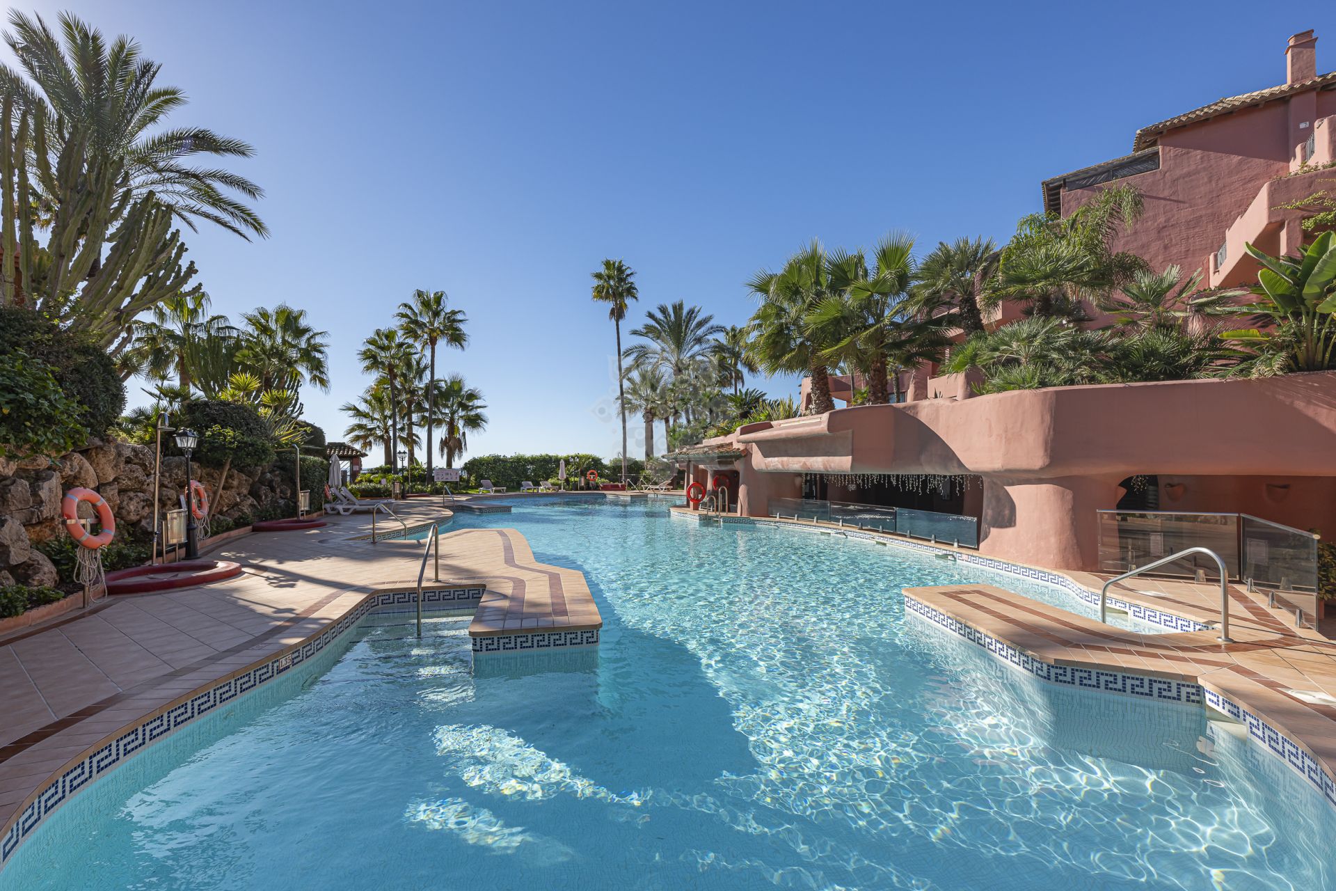 Ground Floor Apartment in Menara Beach, Estepona