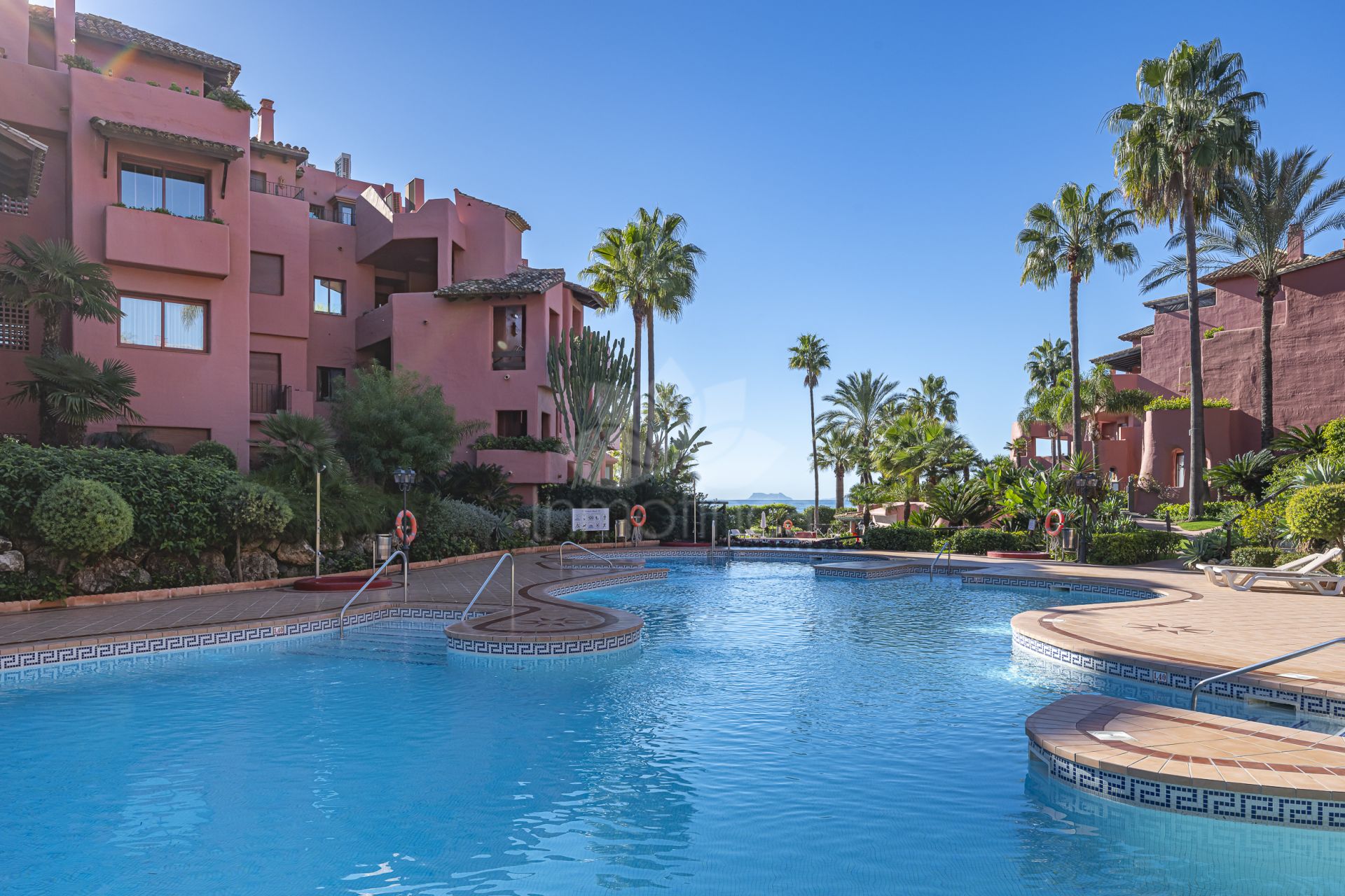 Ground Floor Apartment in Menara Beach, Estepona