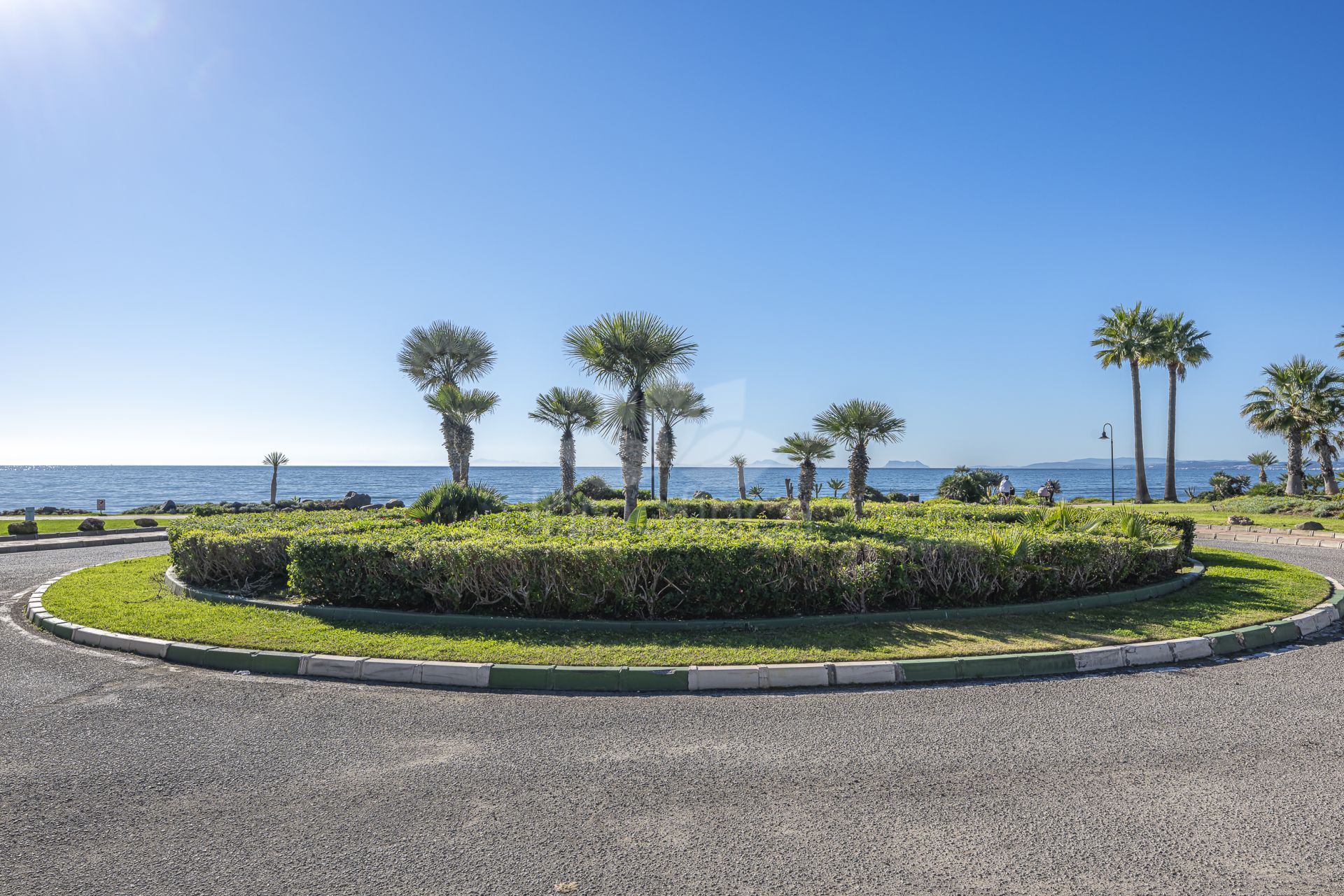 Ground Floor Apartment in Menara Beach, Estepona