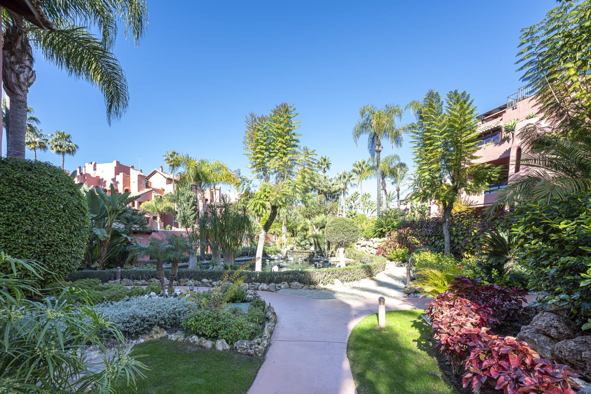 Ground Floor Apartment in Menara Beach, Estepona
