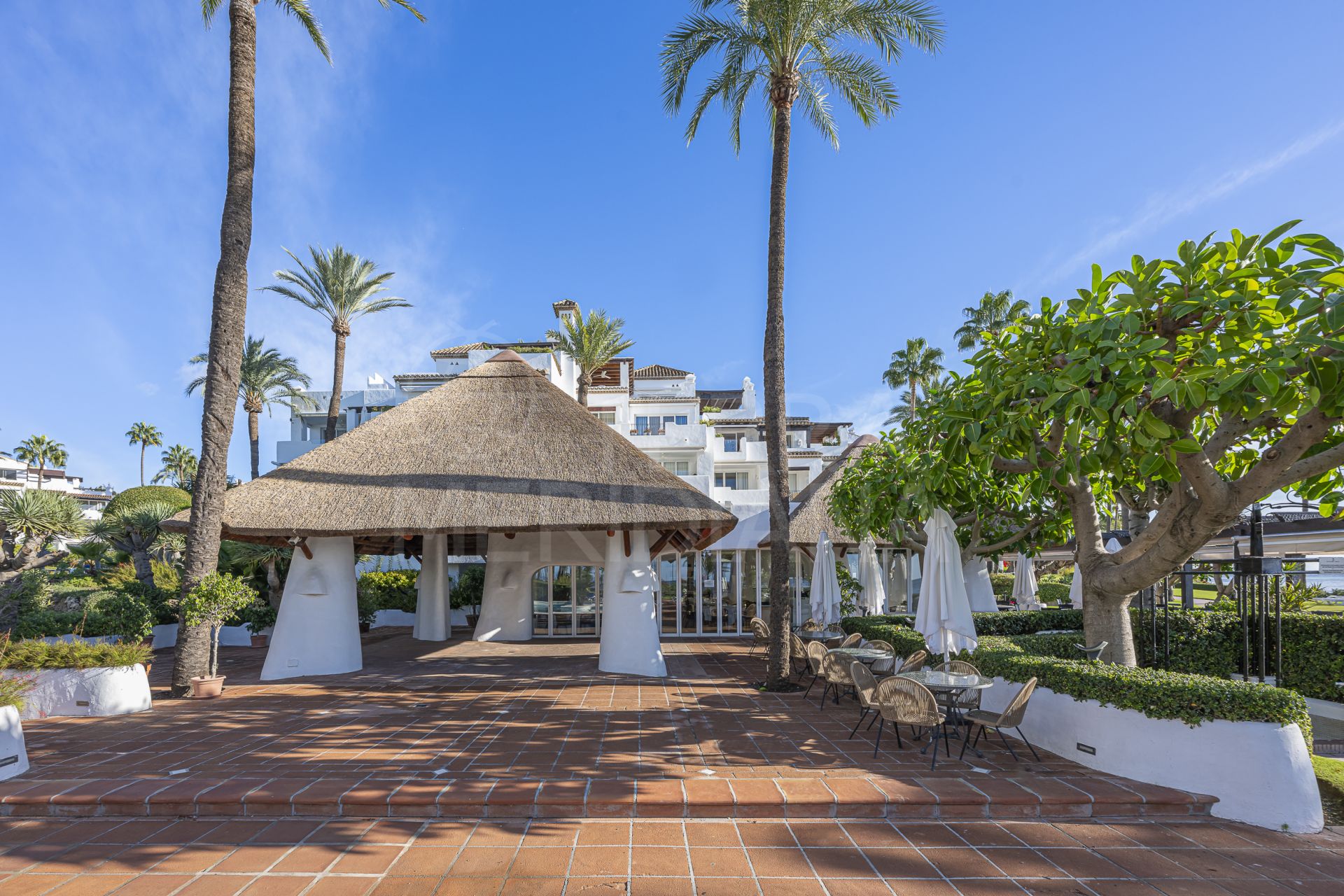 Ground Floor Apartment in Alcazaba Beach, Estepona
