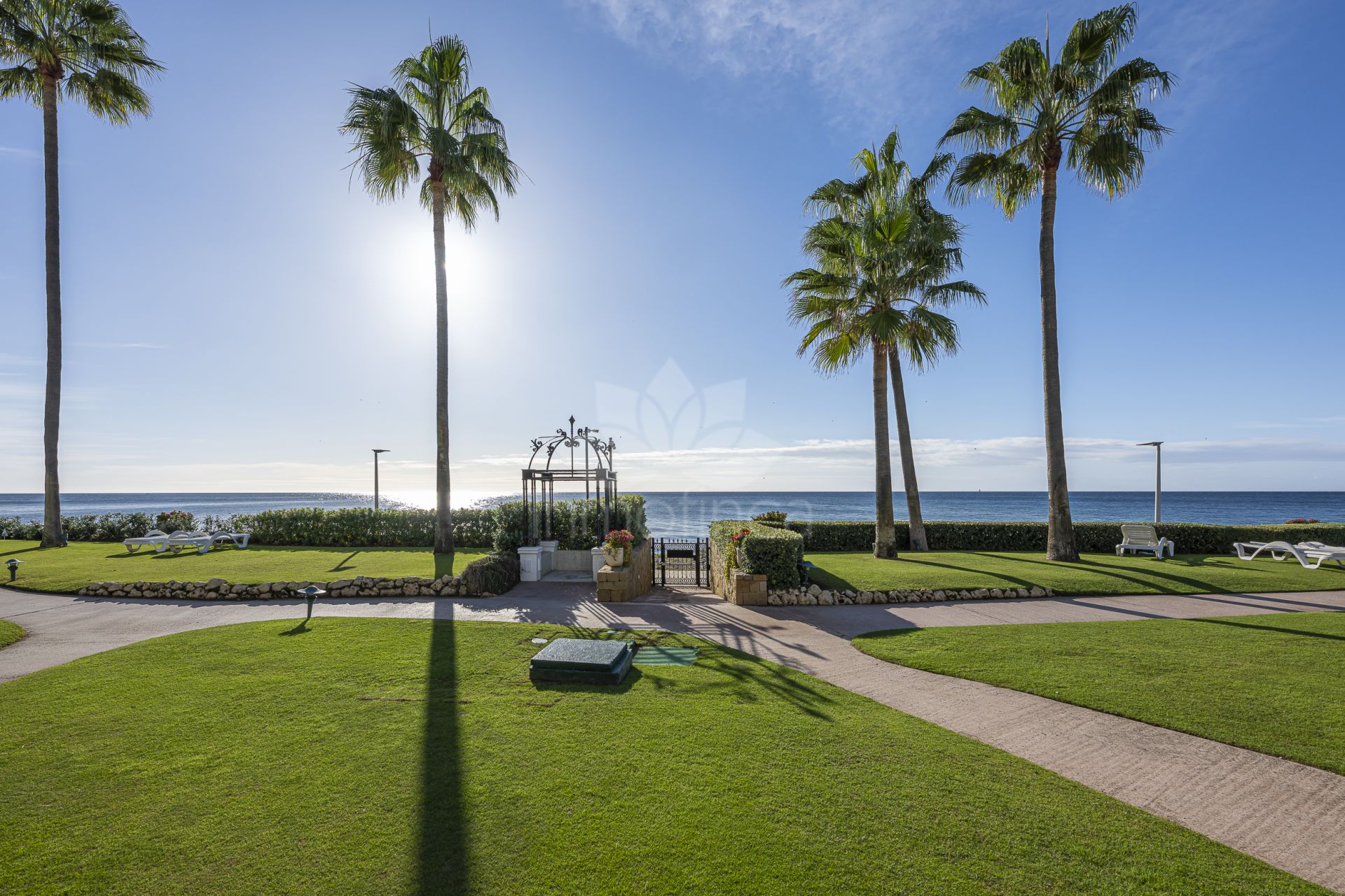 Ground Floor Apartment in Alcazaba Beach, Estepona