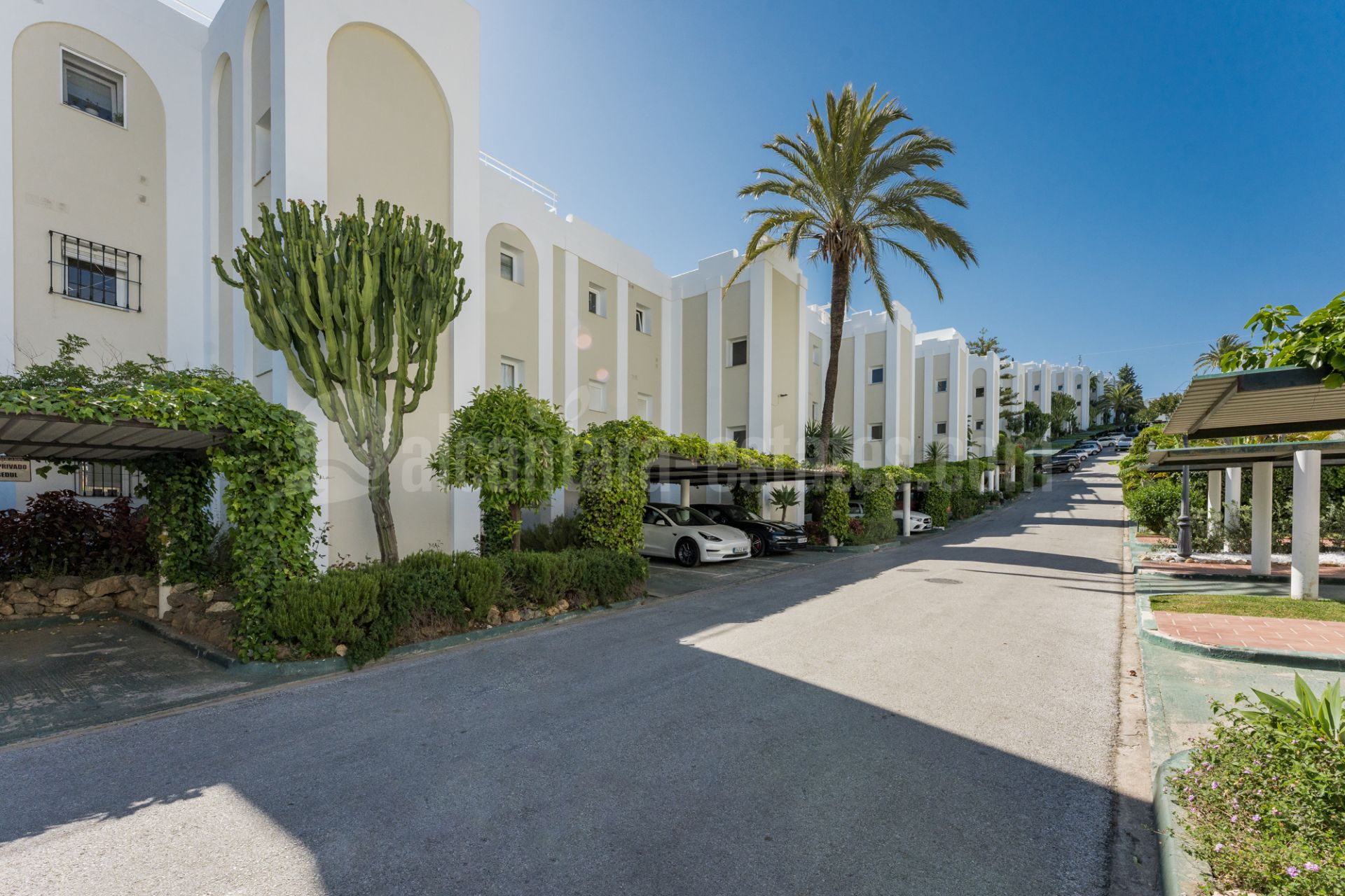 Ground Floor Apartment in La Quinta, Benahavis