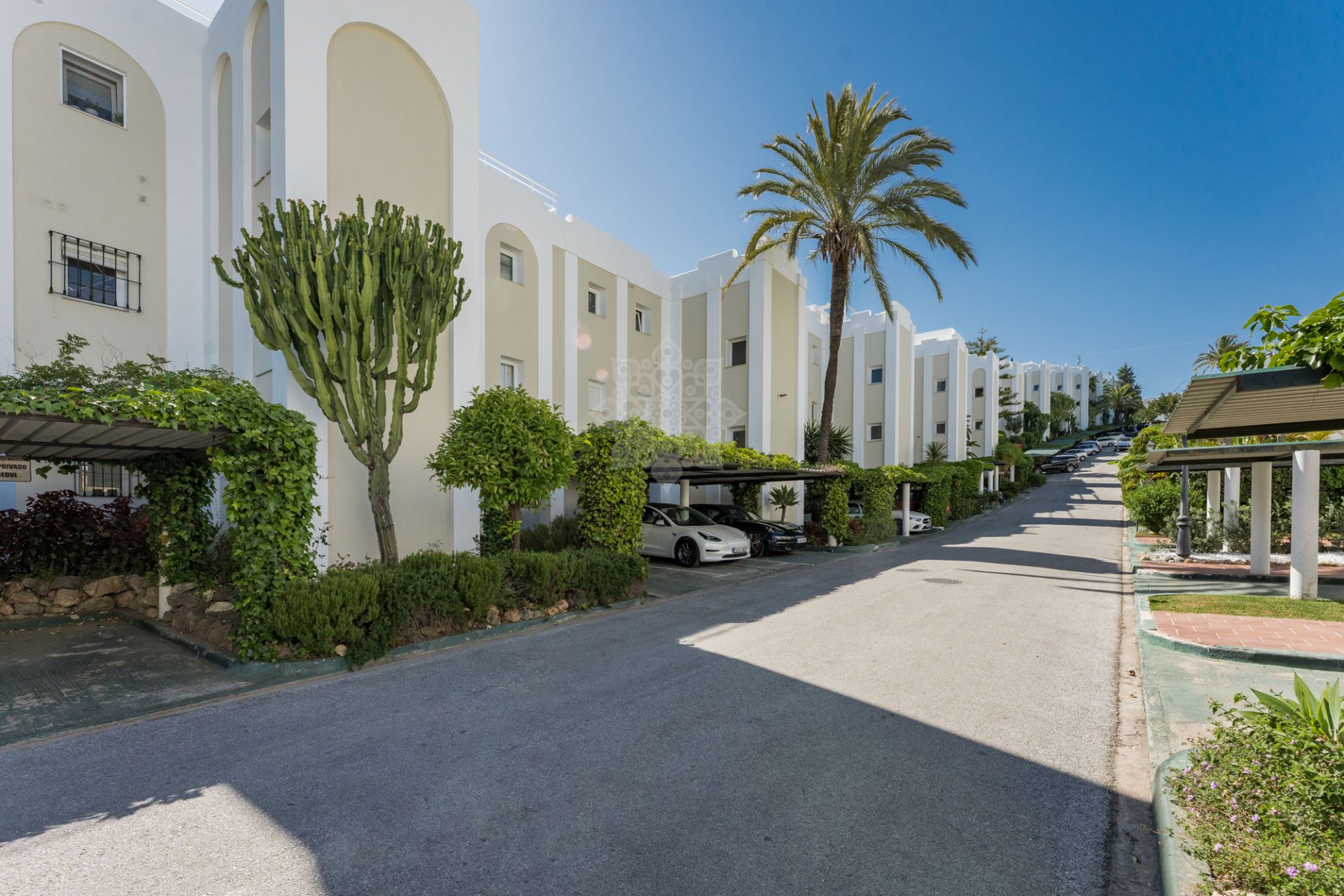 Ground Floor Apartment in La Quinta, Benahavis