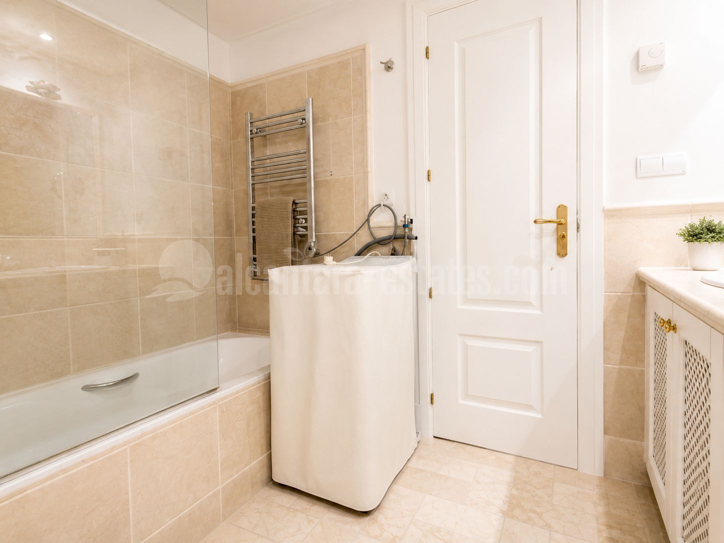 Apartamento Planta Baja en Rio Real, Marbella