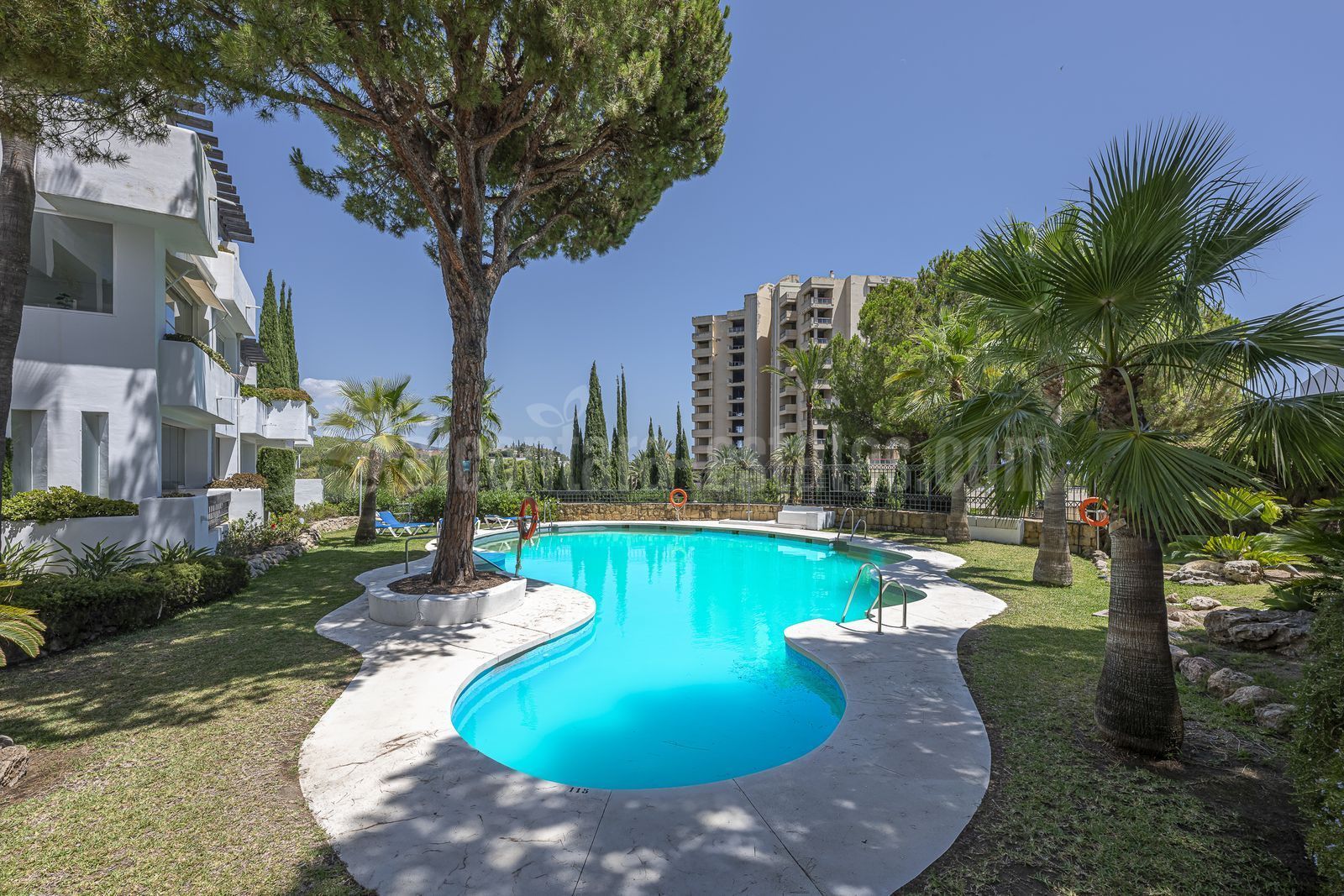 Apartamento Planta Baja en Rio Real, Marbella