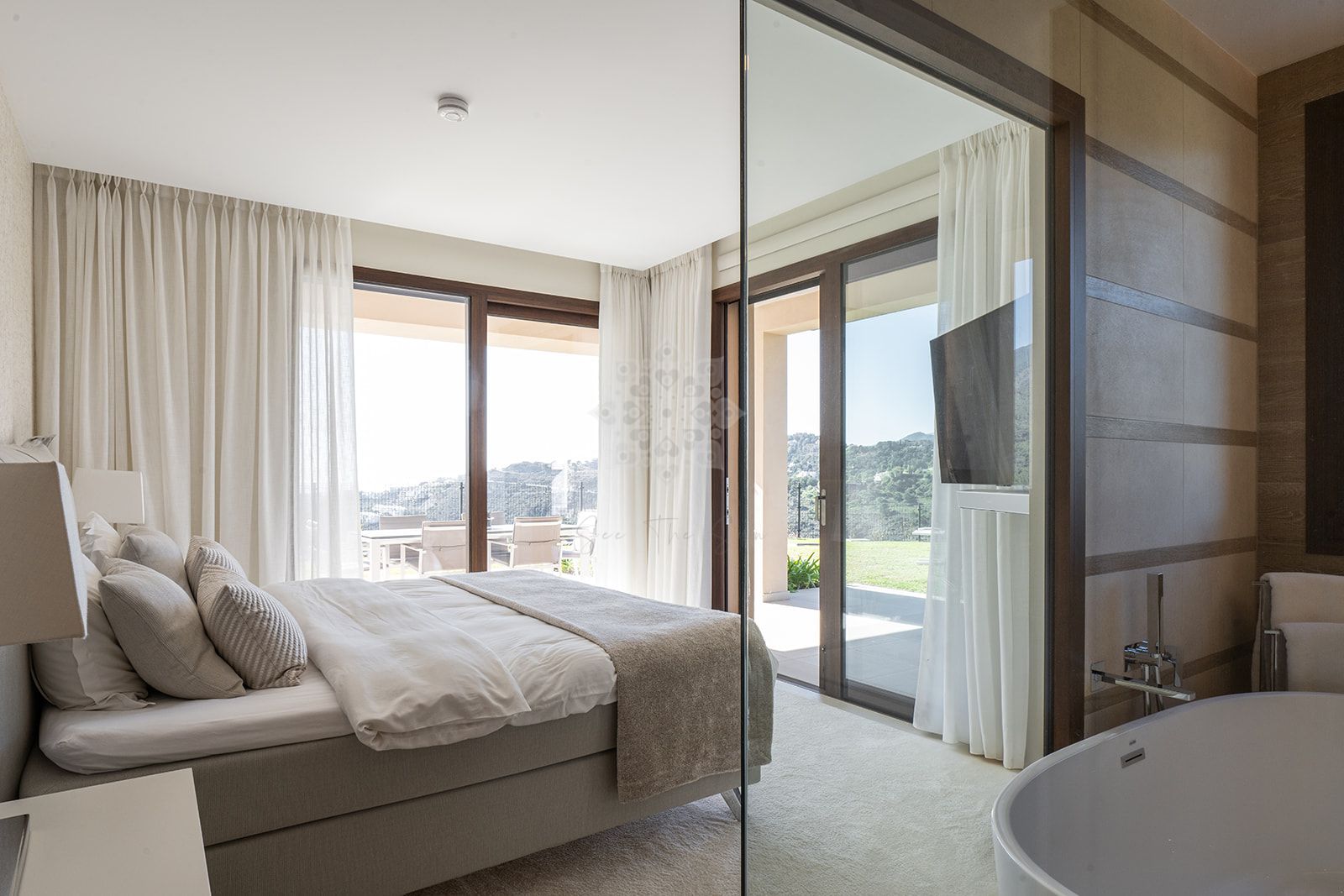 Ground Floor Apartment in Real de La Quinta, Benahavis