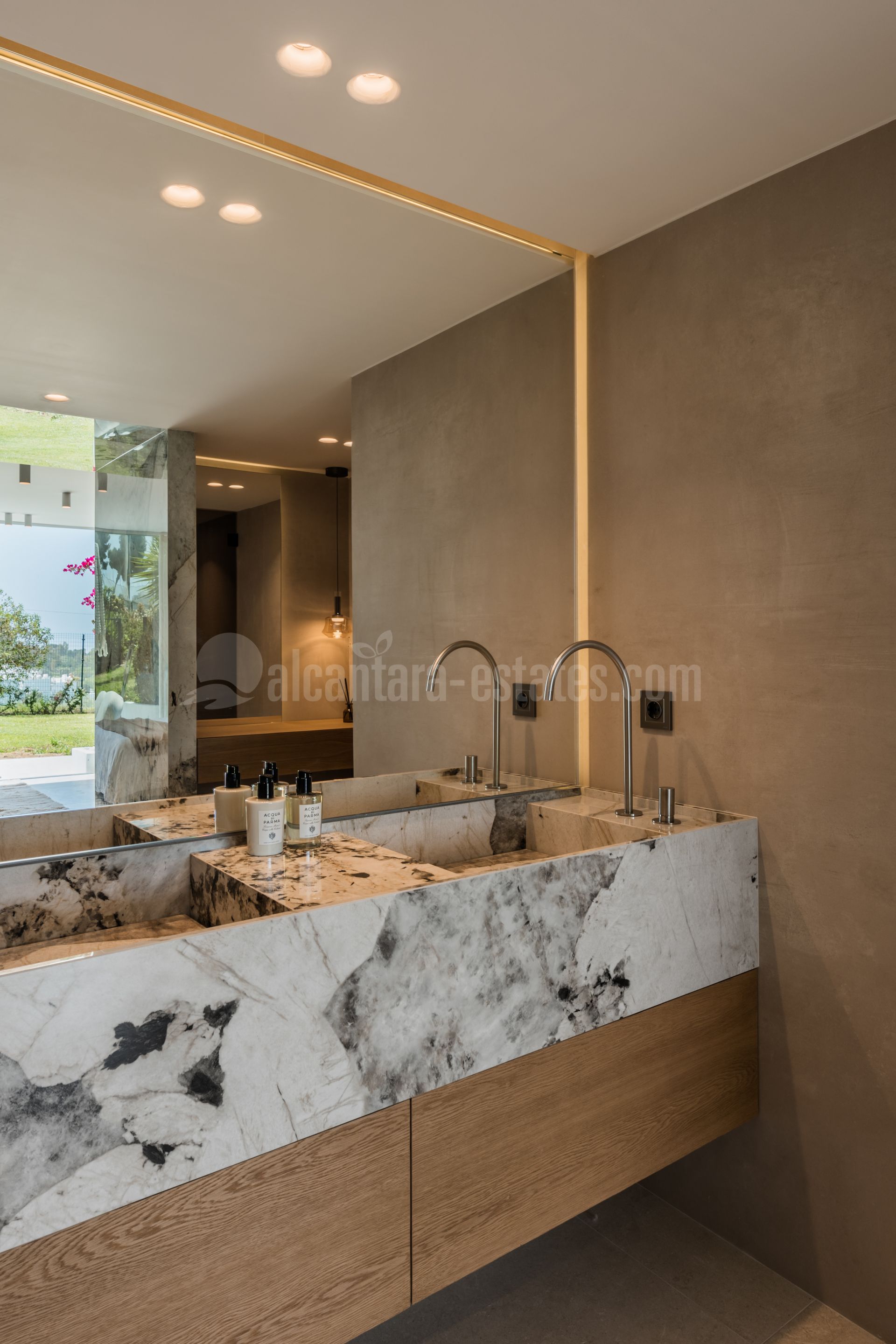 Ground Floor Apartment in Nueva Andalucia, Marbella