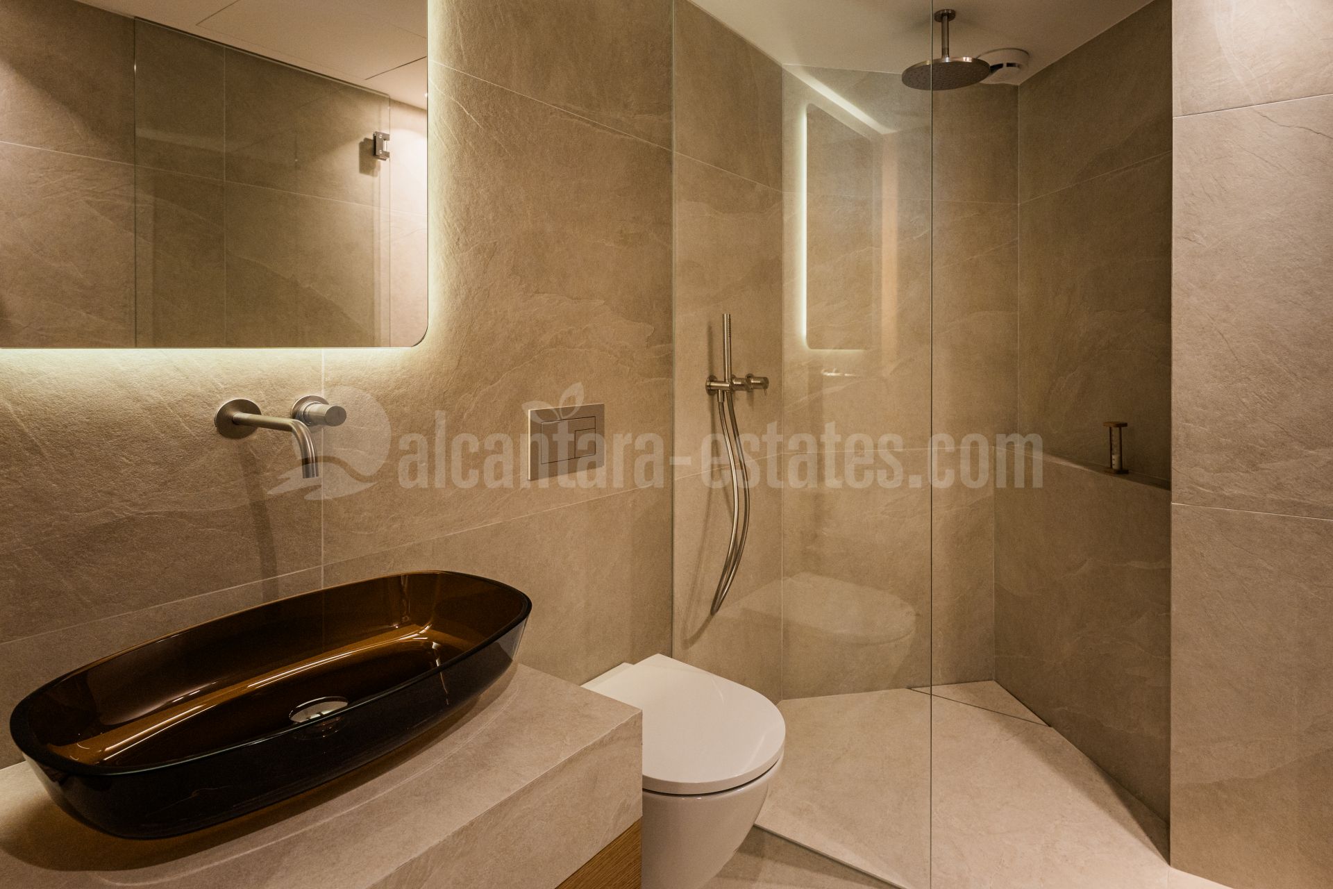 Ground Floor Apartment in Nueva Andalucia, Marbella