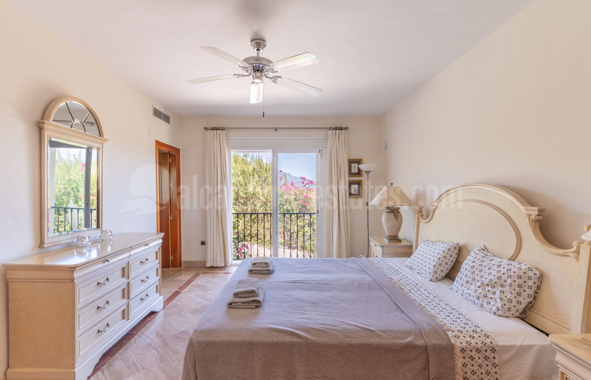 Villa en Puerto del Almendro, Benahavis