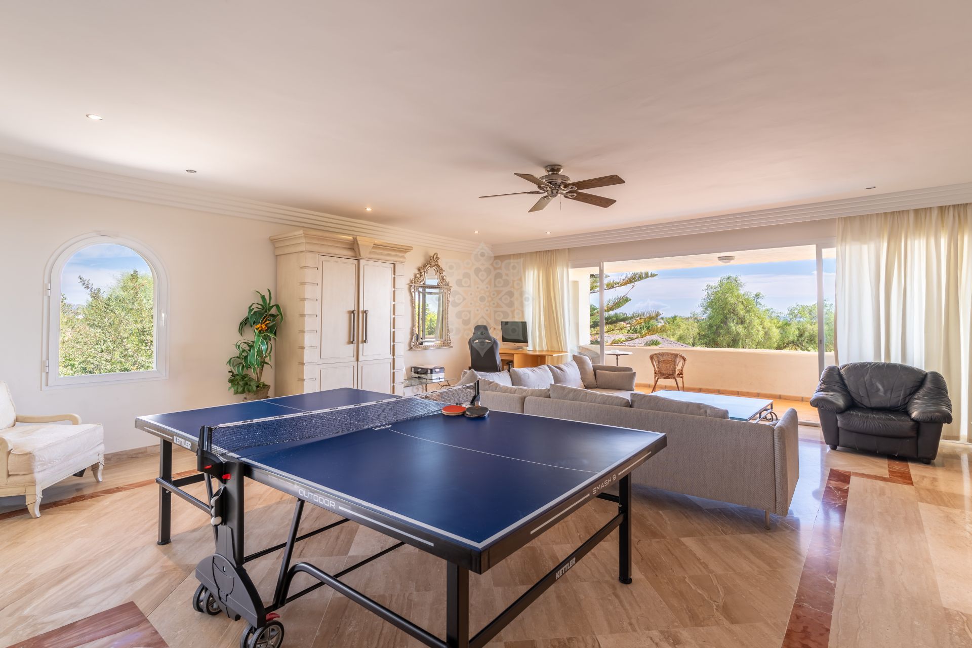 Villa in Puerto del Almendro, Benahavis