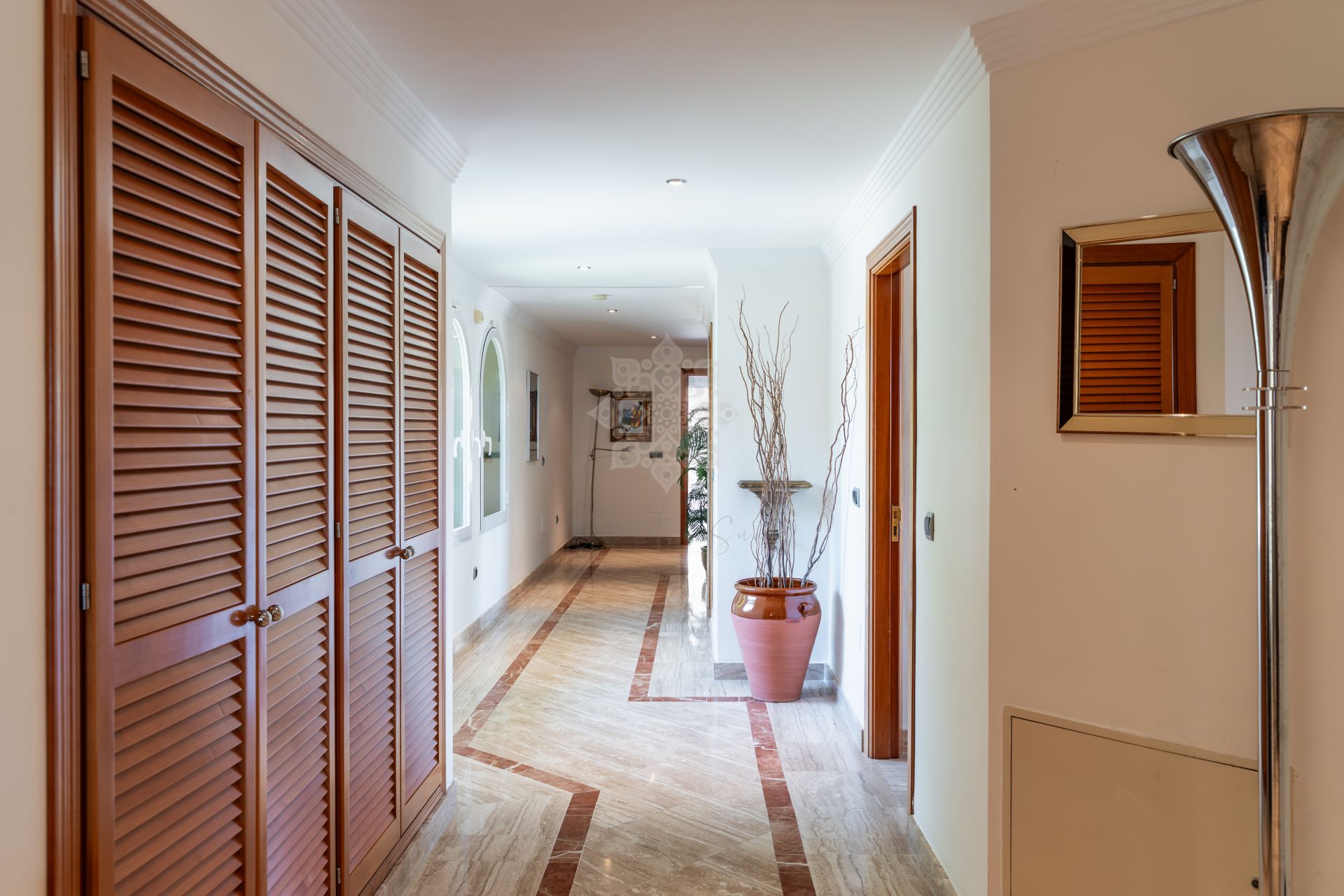Villa in Puerto del Almendro, Benahavis