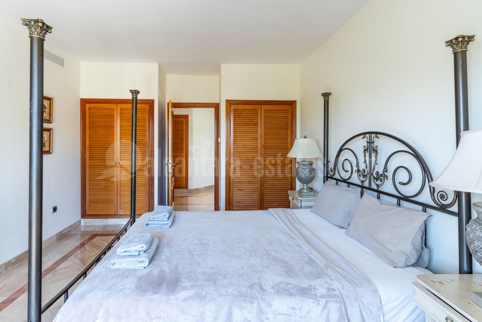 Villa en Puerto del Almendro, Benahavis