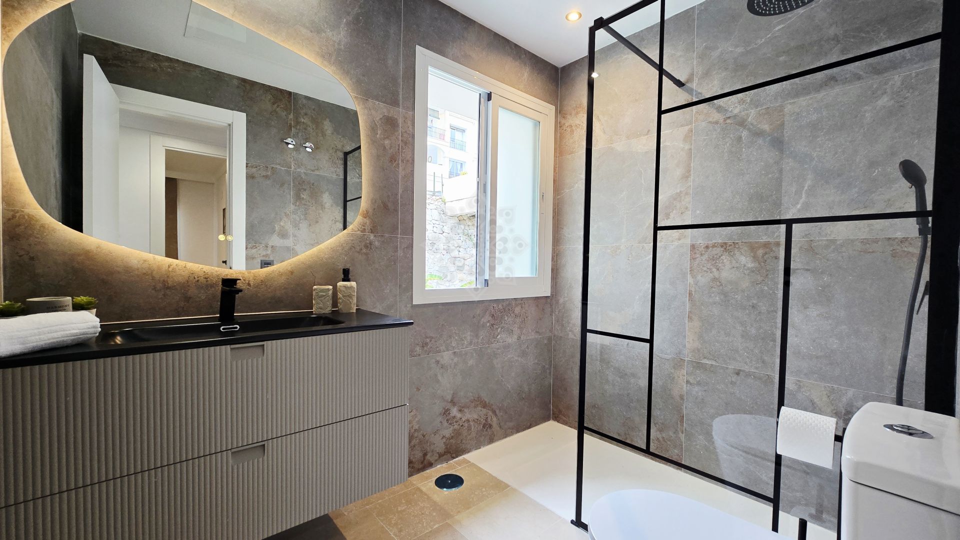 Apartment in La Quinta, Benahavis