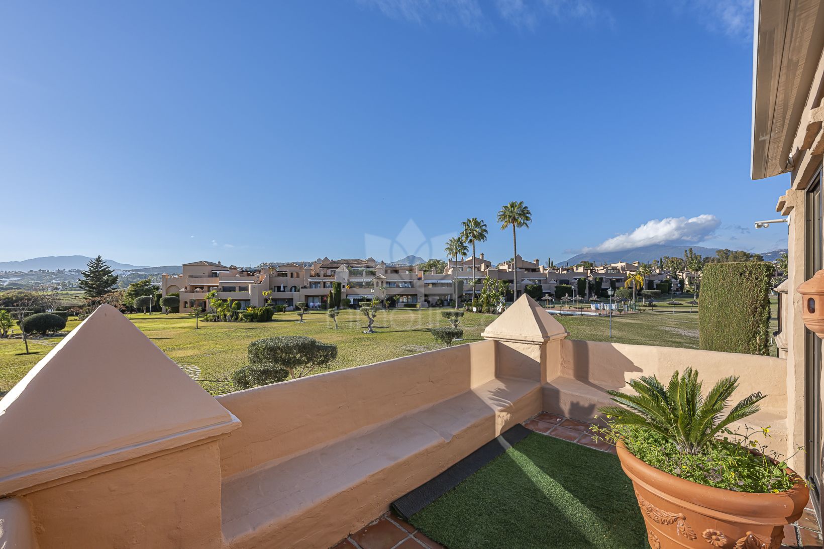Atico Duplex en Nueva Atalaya, Estepona