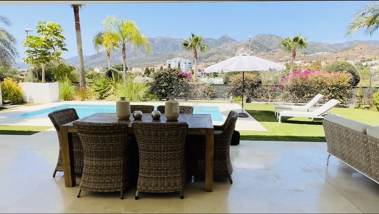 Villa in Rio Real, Marbella