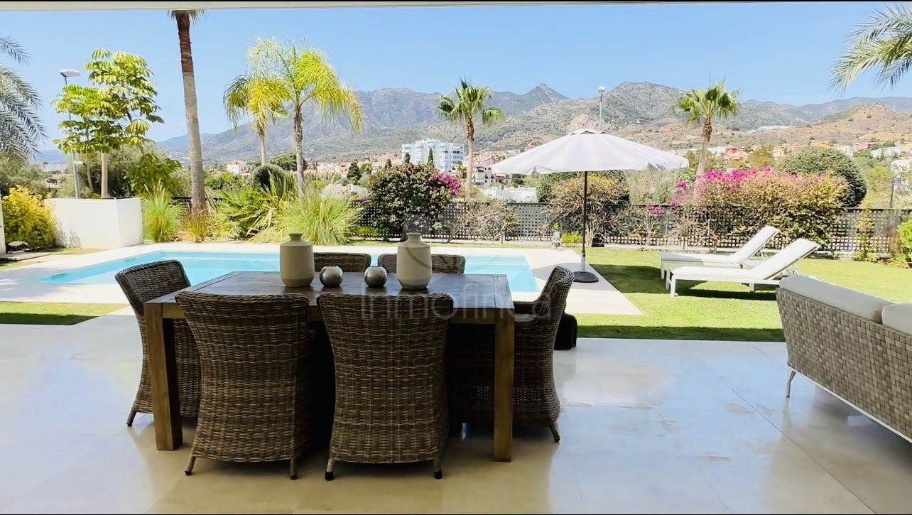 Villa in Rio Real, Marbella