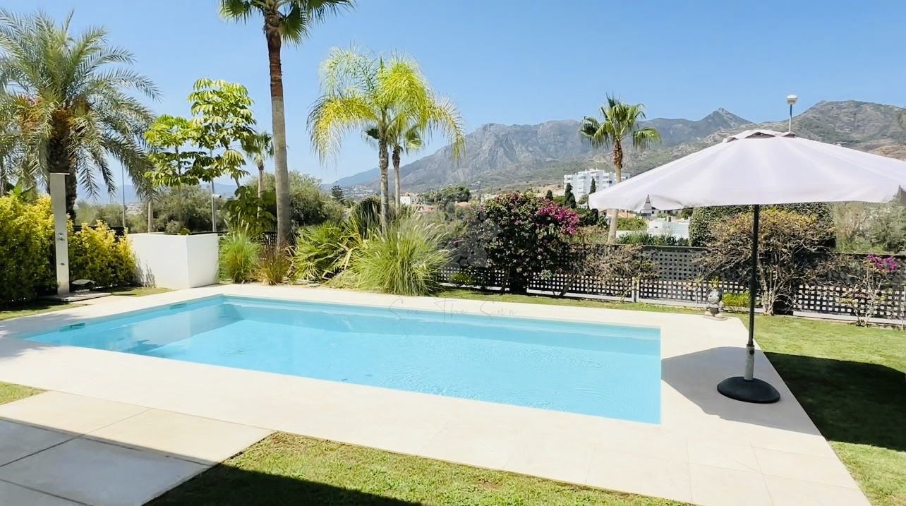Villa in Rio Real, Marbella