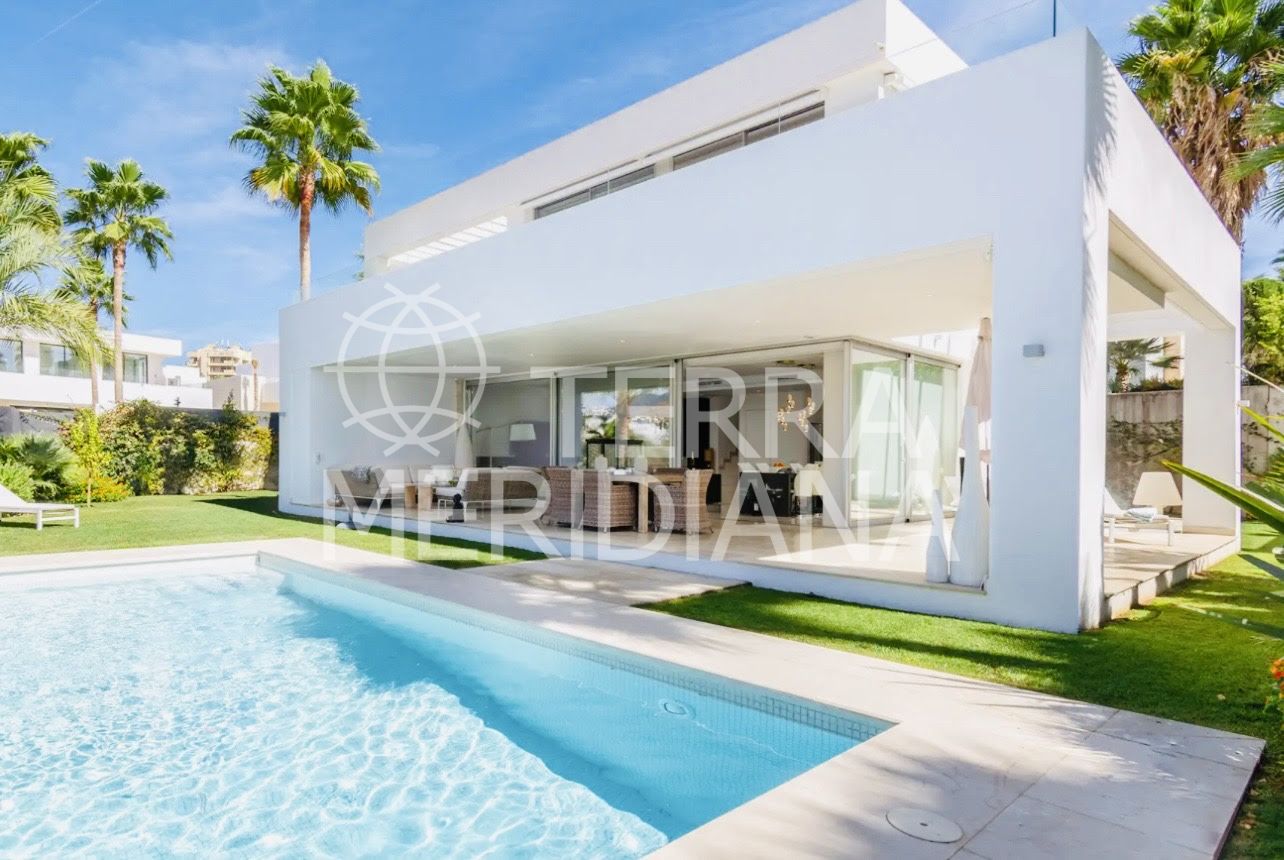 Villa in Rio Real, Marbella