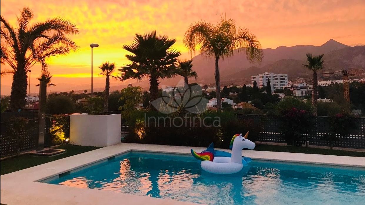 Villa in Rio Real, Marbella